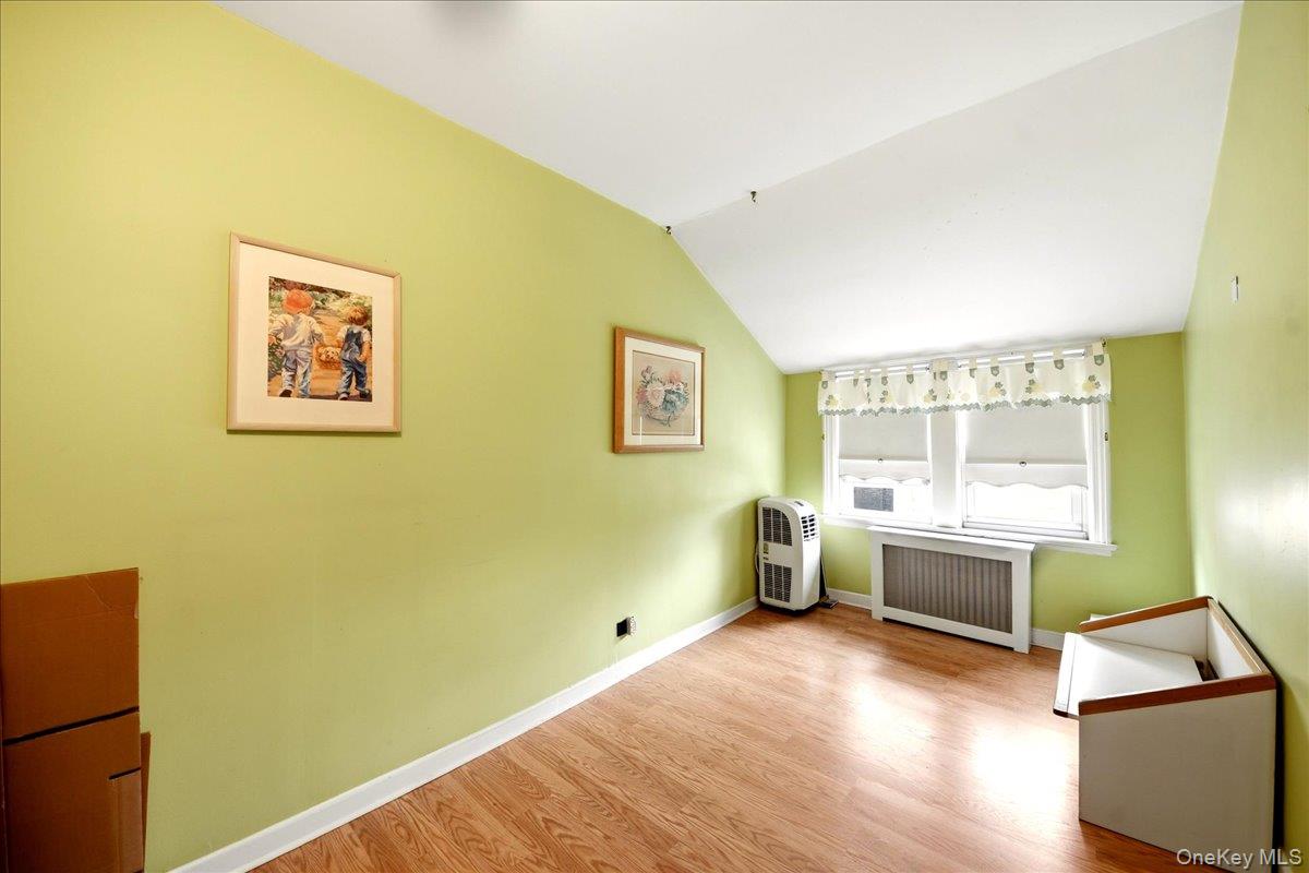 1843 Yates Avenue Property Photo 16