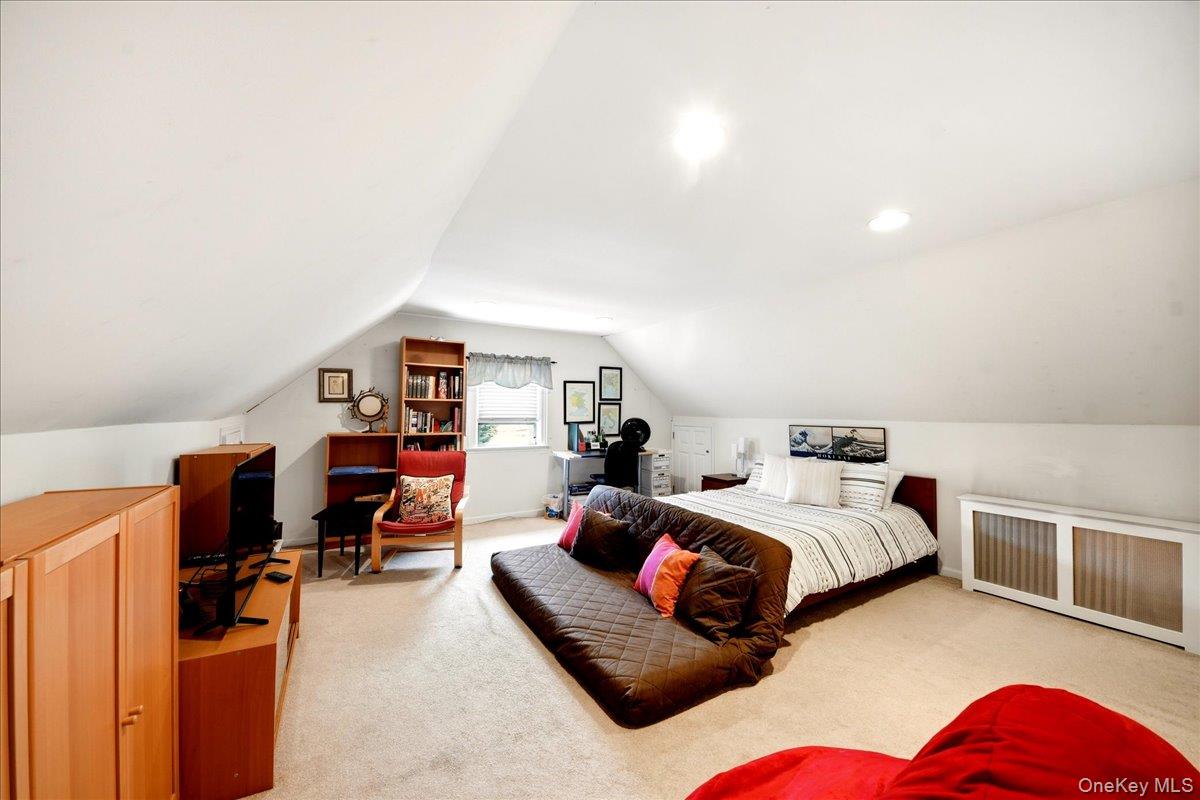 1843 Yates Avenue Property Photo 23