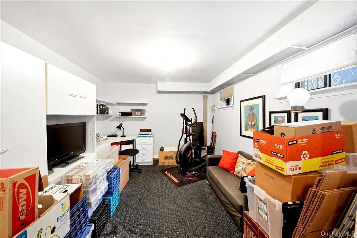 1843 Yates Avenue Property Photo 25
