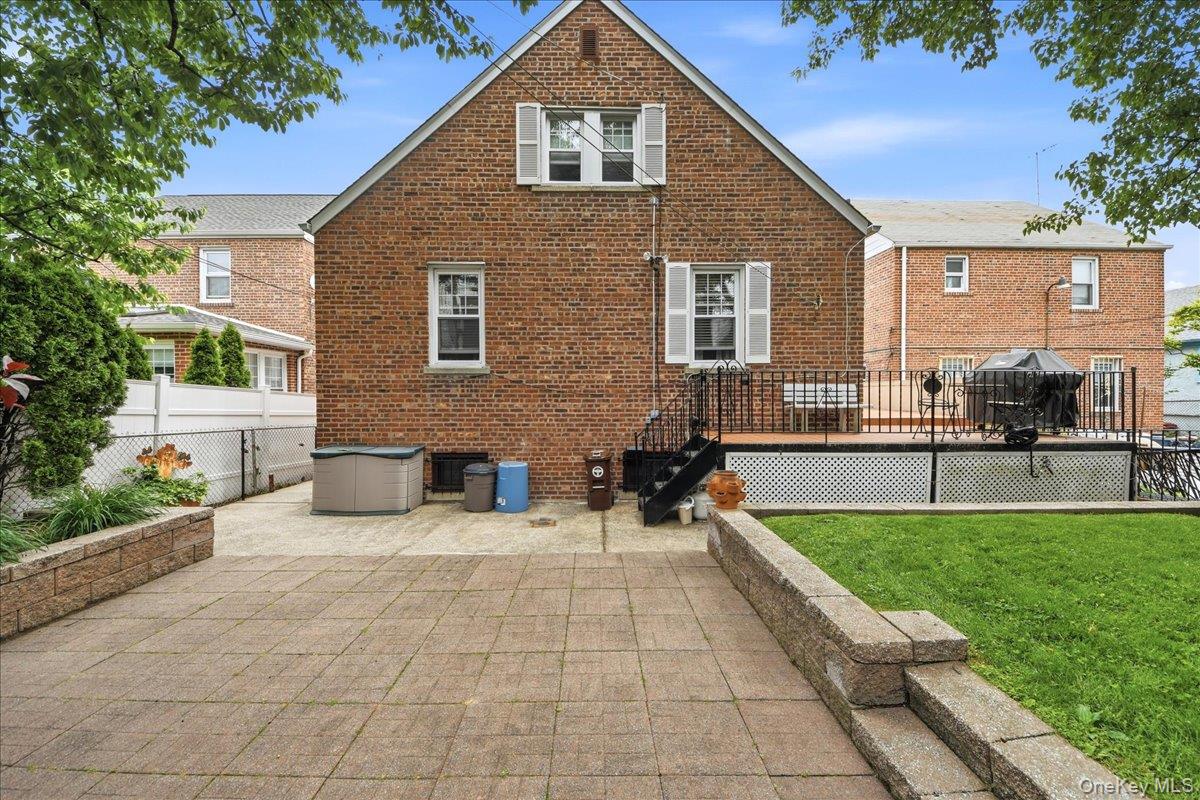 1843 Yates Avenue Property Photo 28