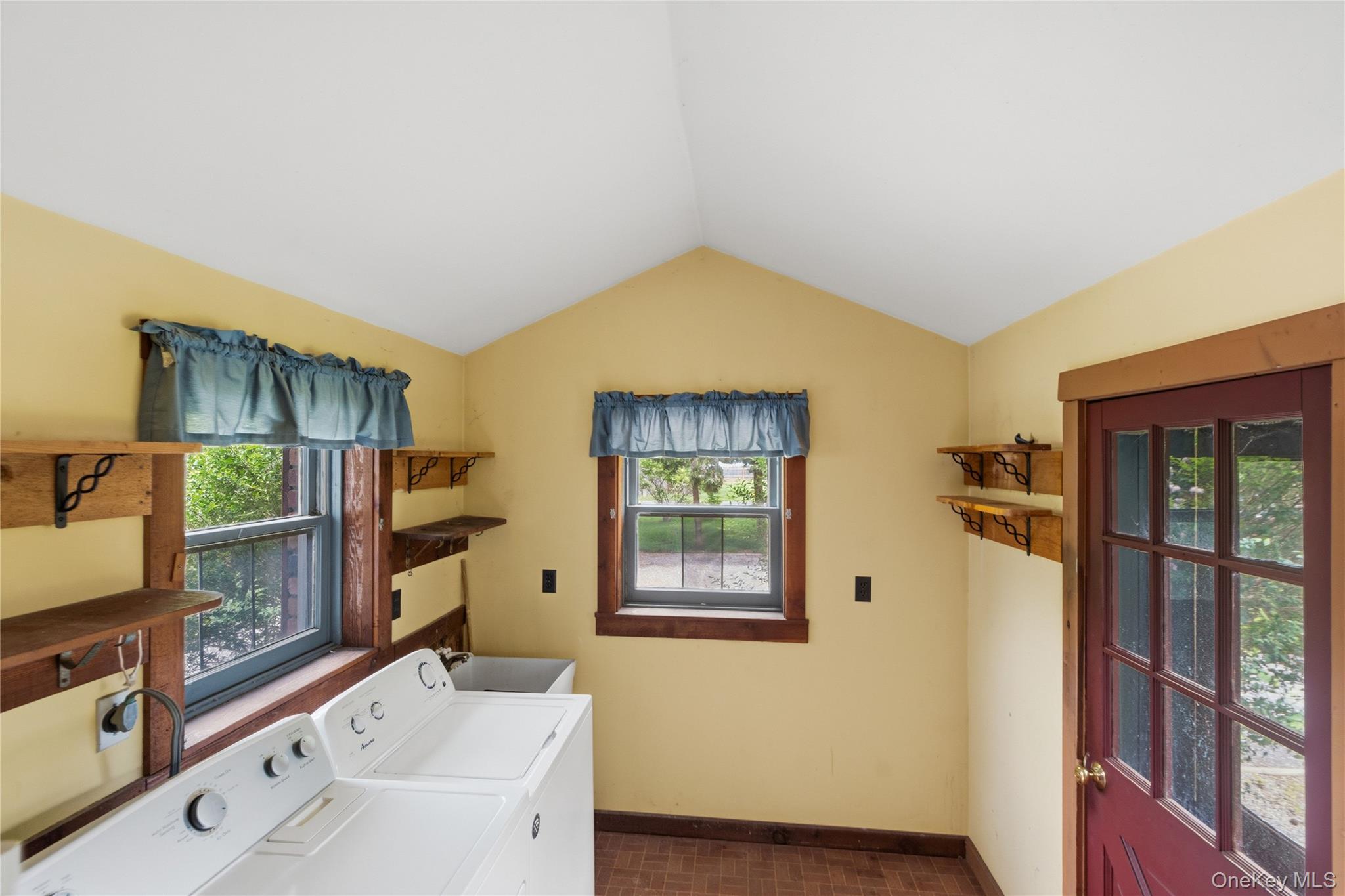 4 Russett Lane Property Photo 18