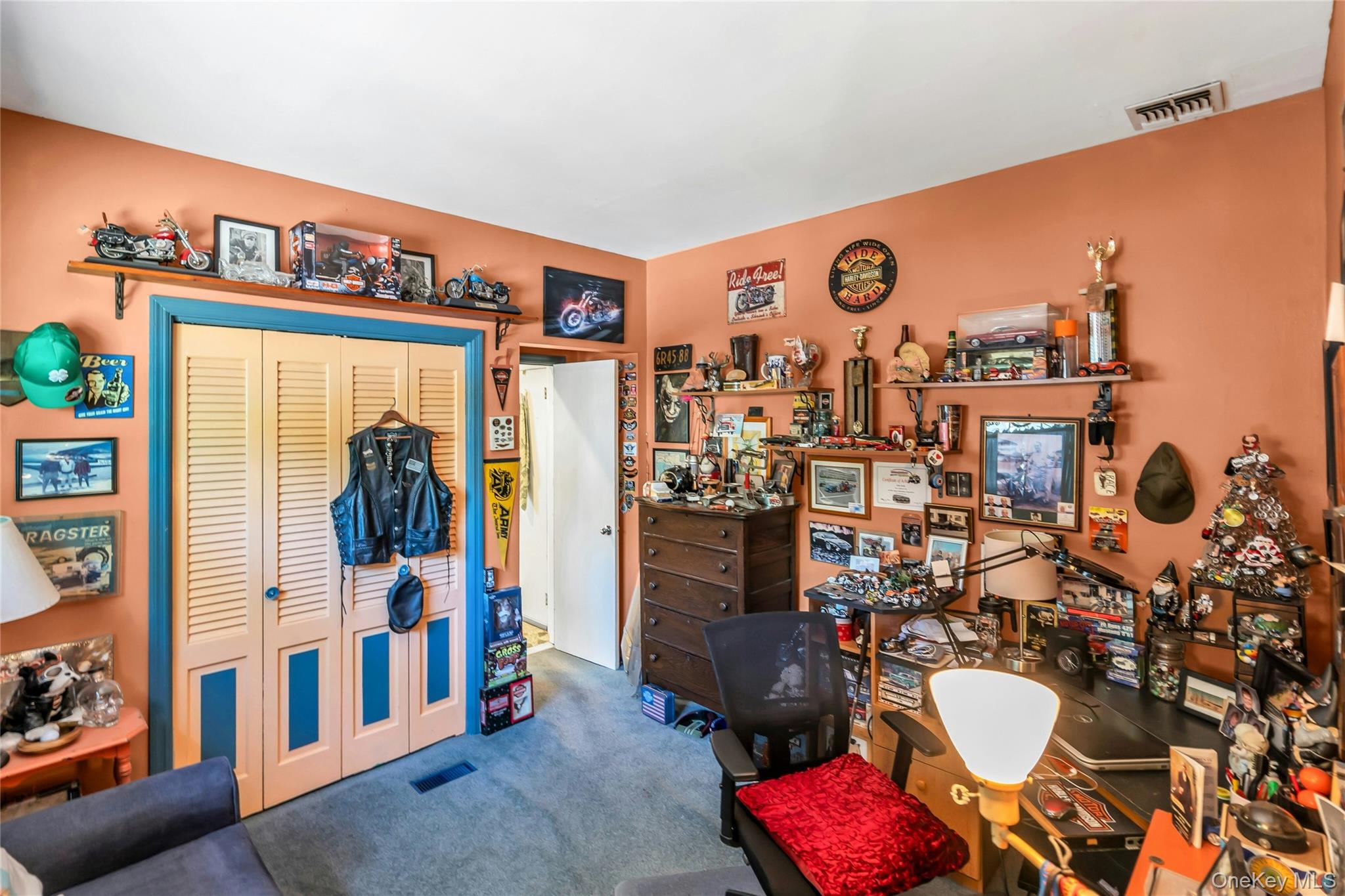 25 Del Place Property Photo 14