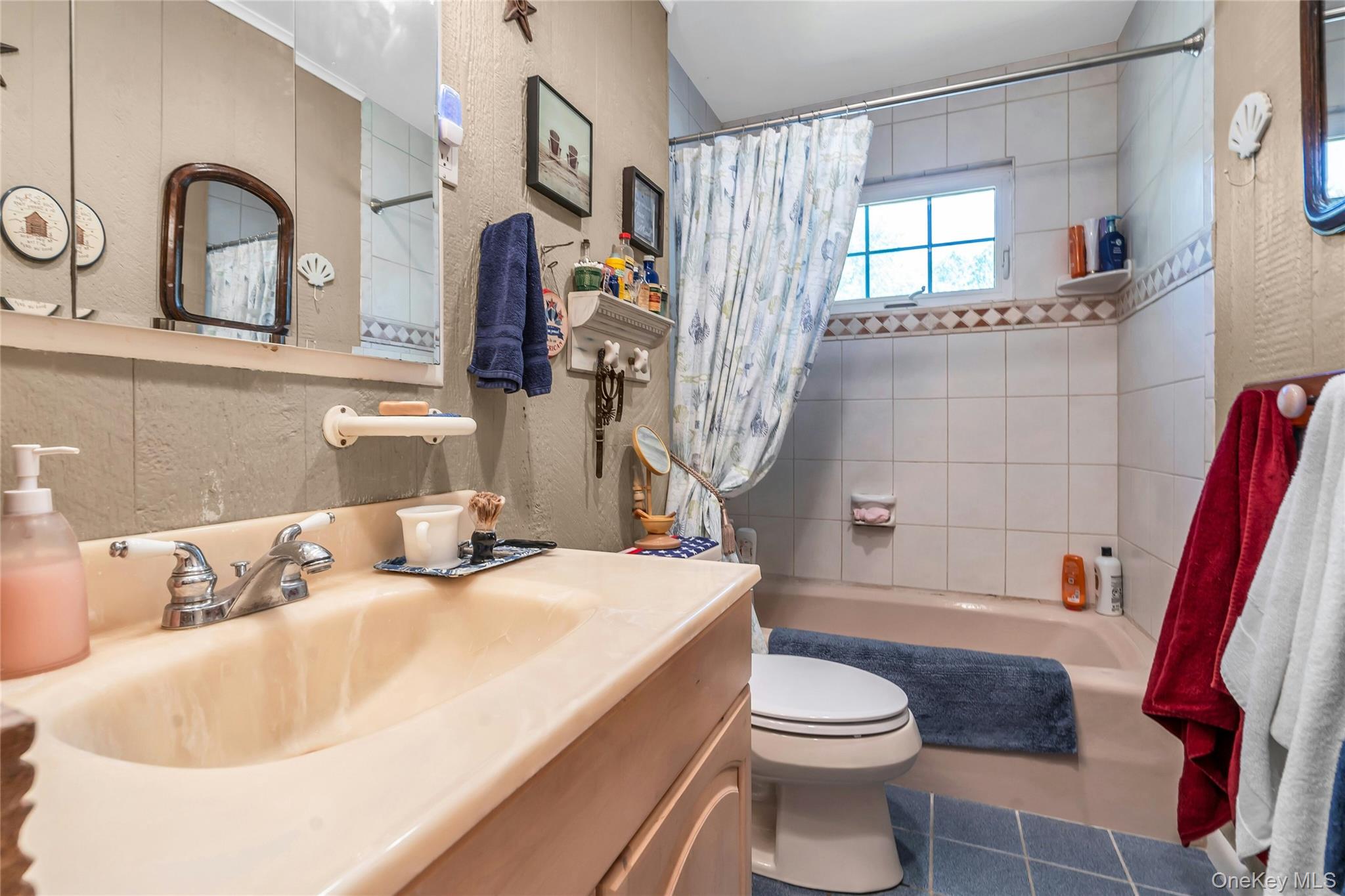 25 Del Place Property Photo 17
