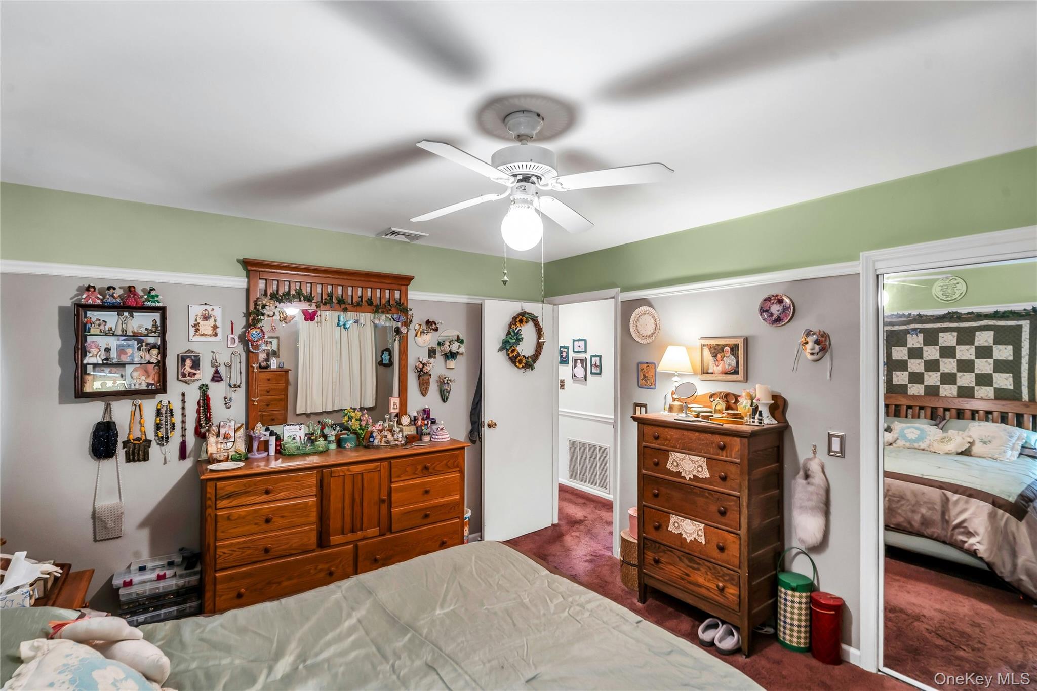 25 Del Place Property Photo 19