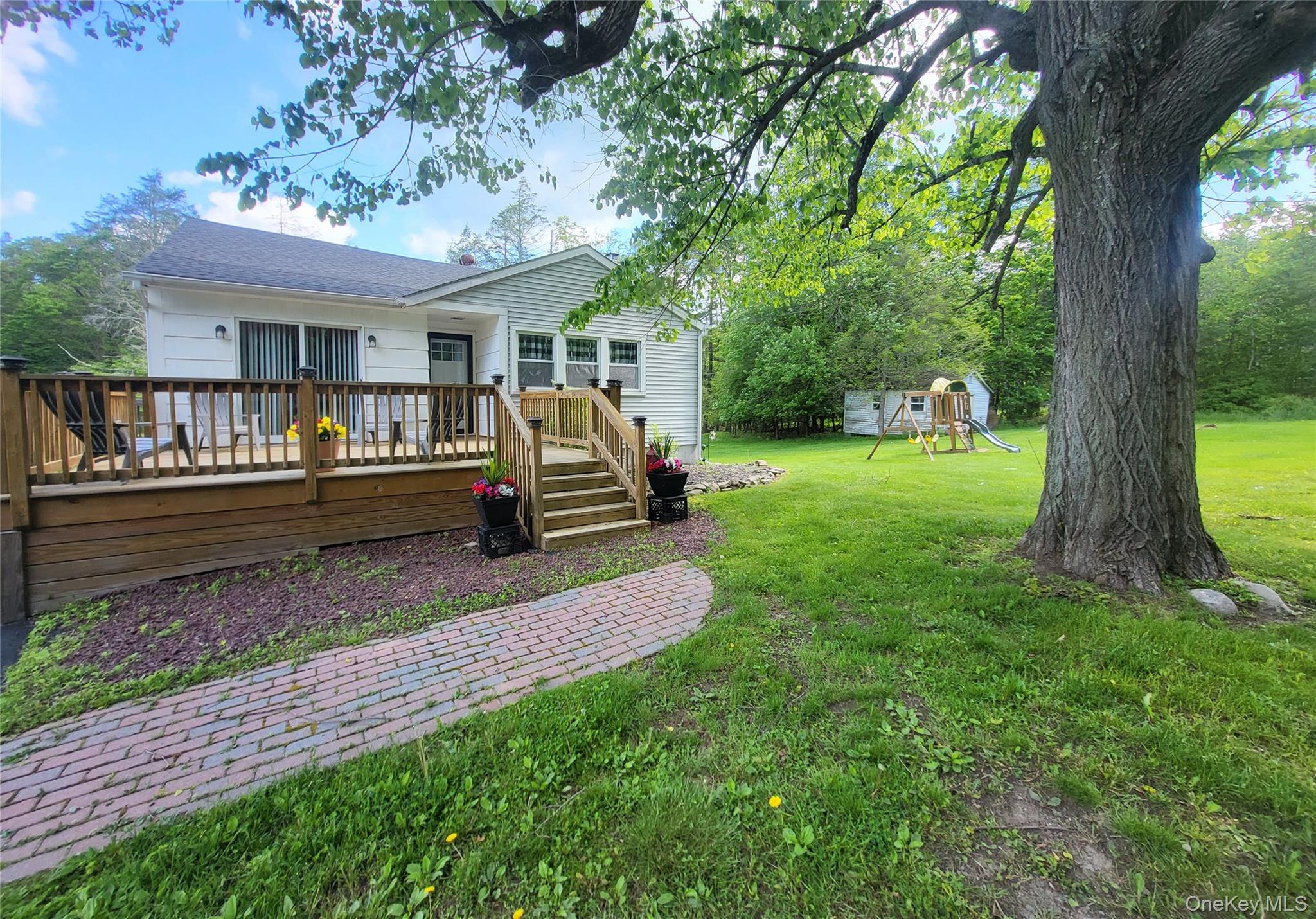 286 Dingle Daisy Road Property Photo 5