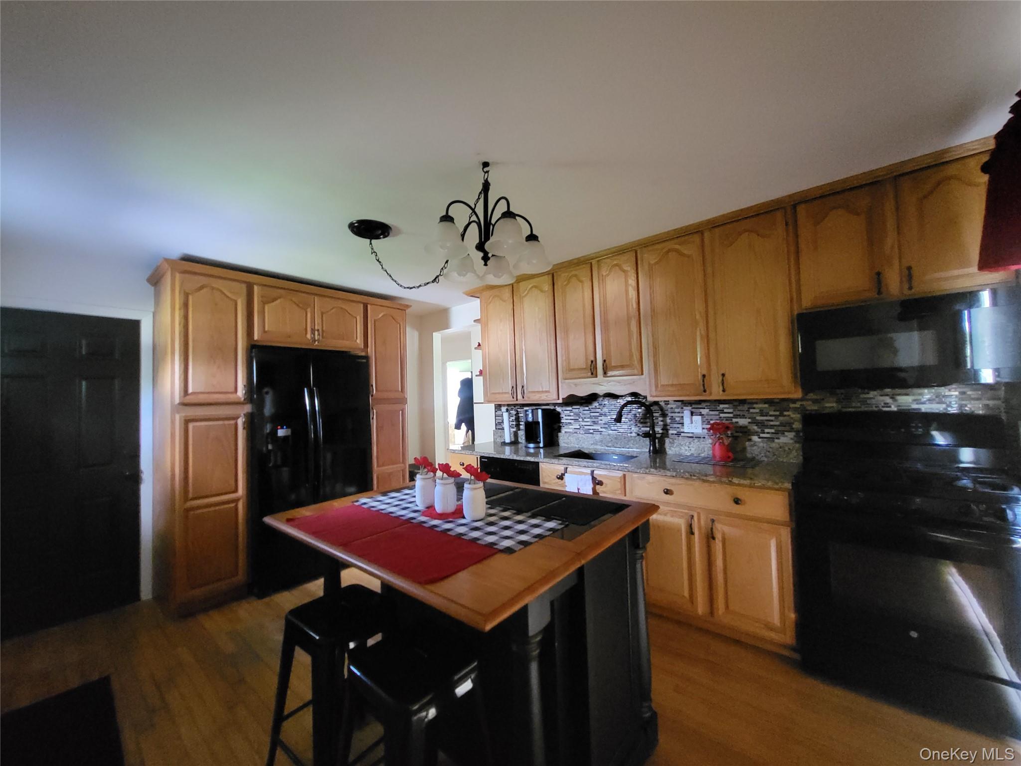 286 Dingle Daisy Road Property Photo 12