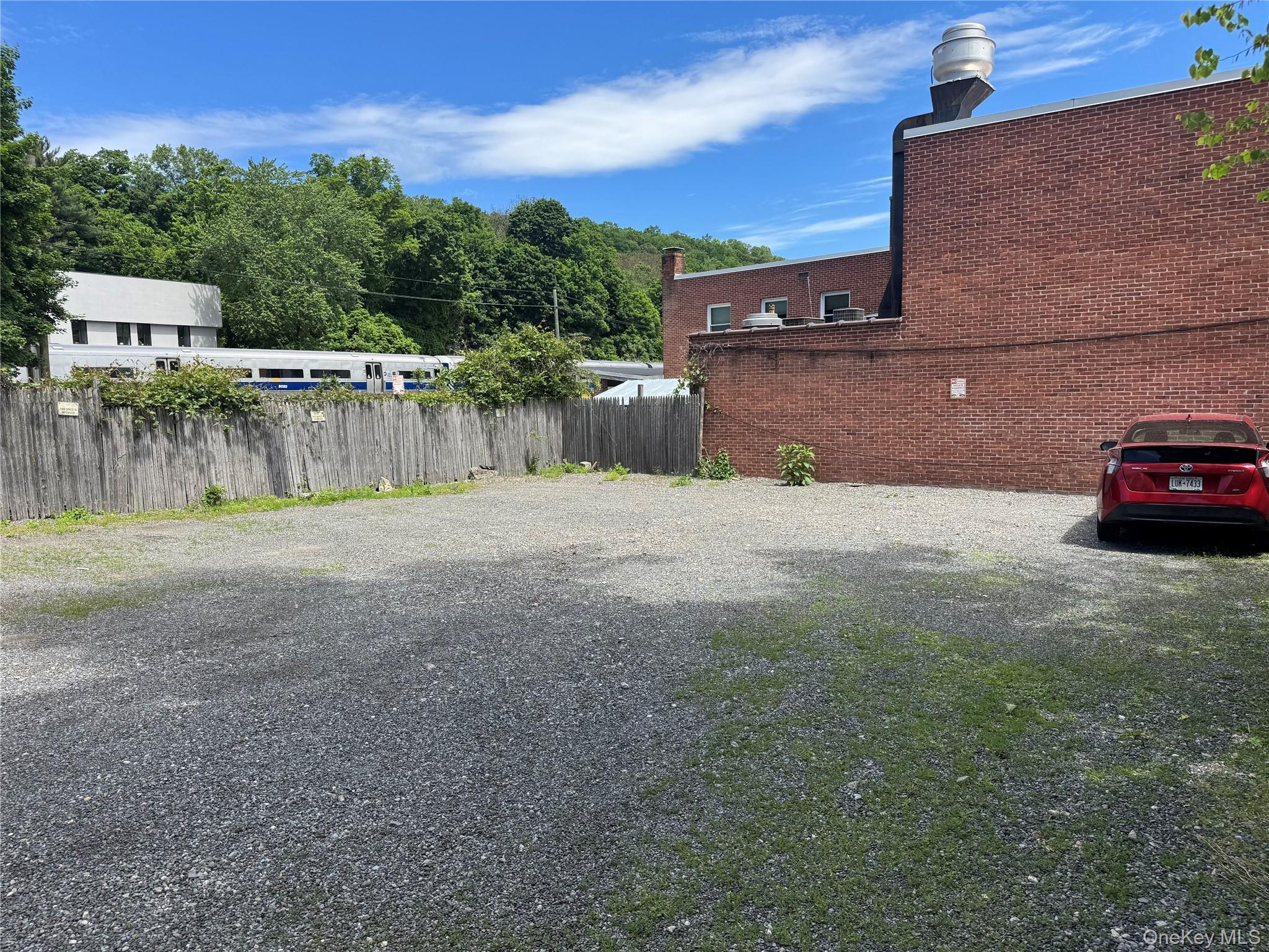 21 King Street Property Photo 4