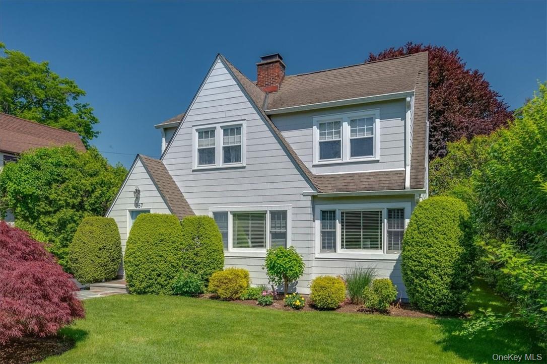 367 Old Mamaroneck Road Property Photo 1