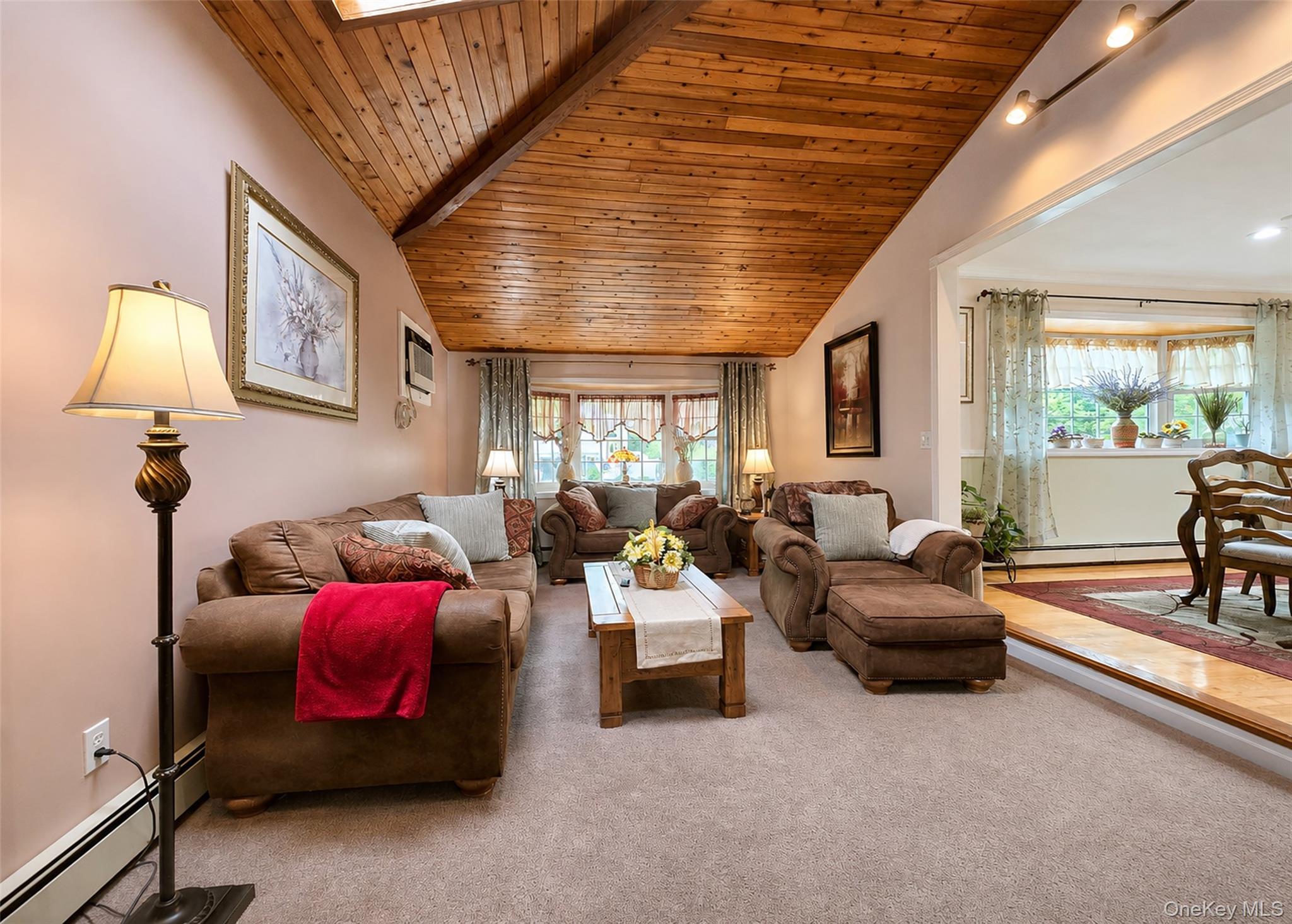 9 Holly Street Property Photo 6