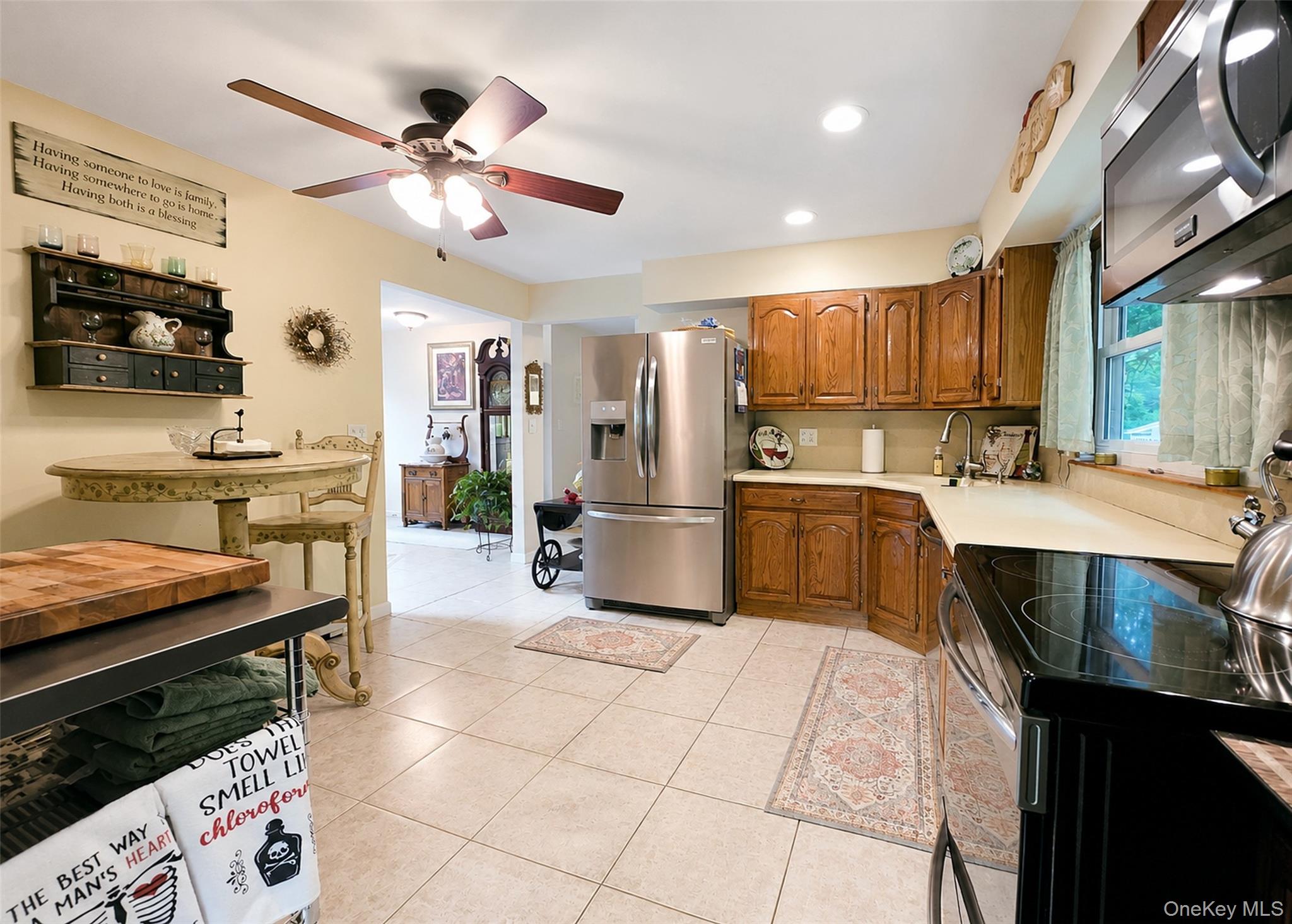 9 Holly Street Property Photo 8