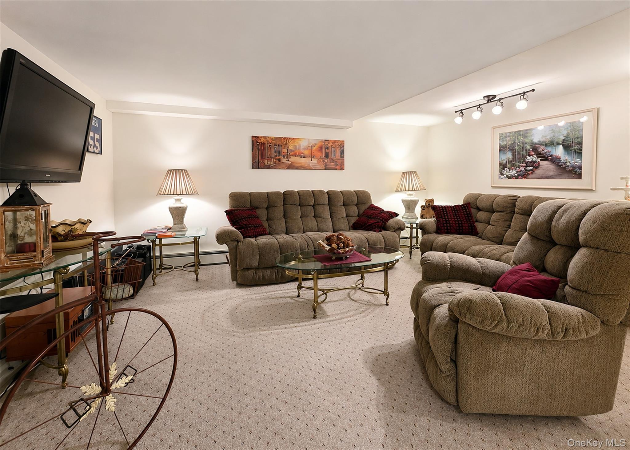 9 Holly Street Property Photo 14