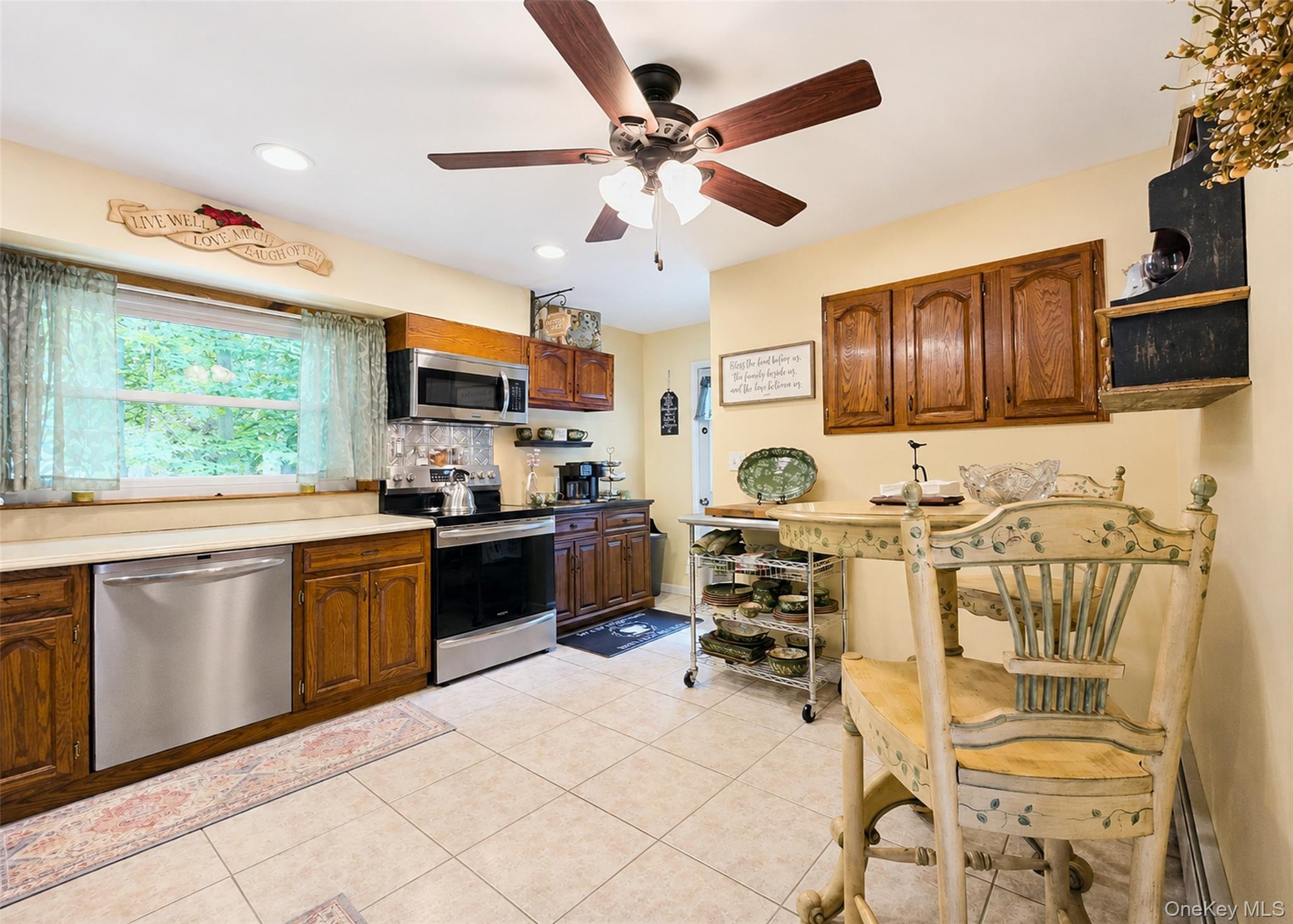 9 Holly Street Property Photo 17