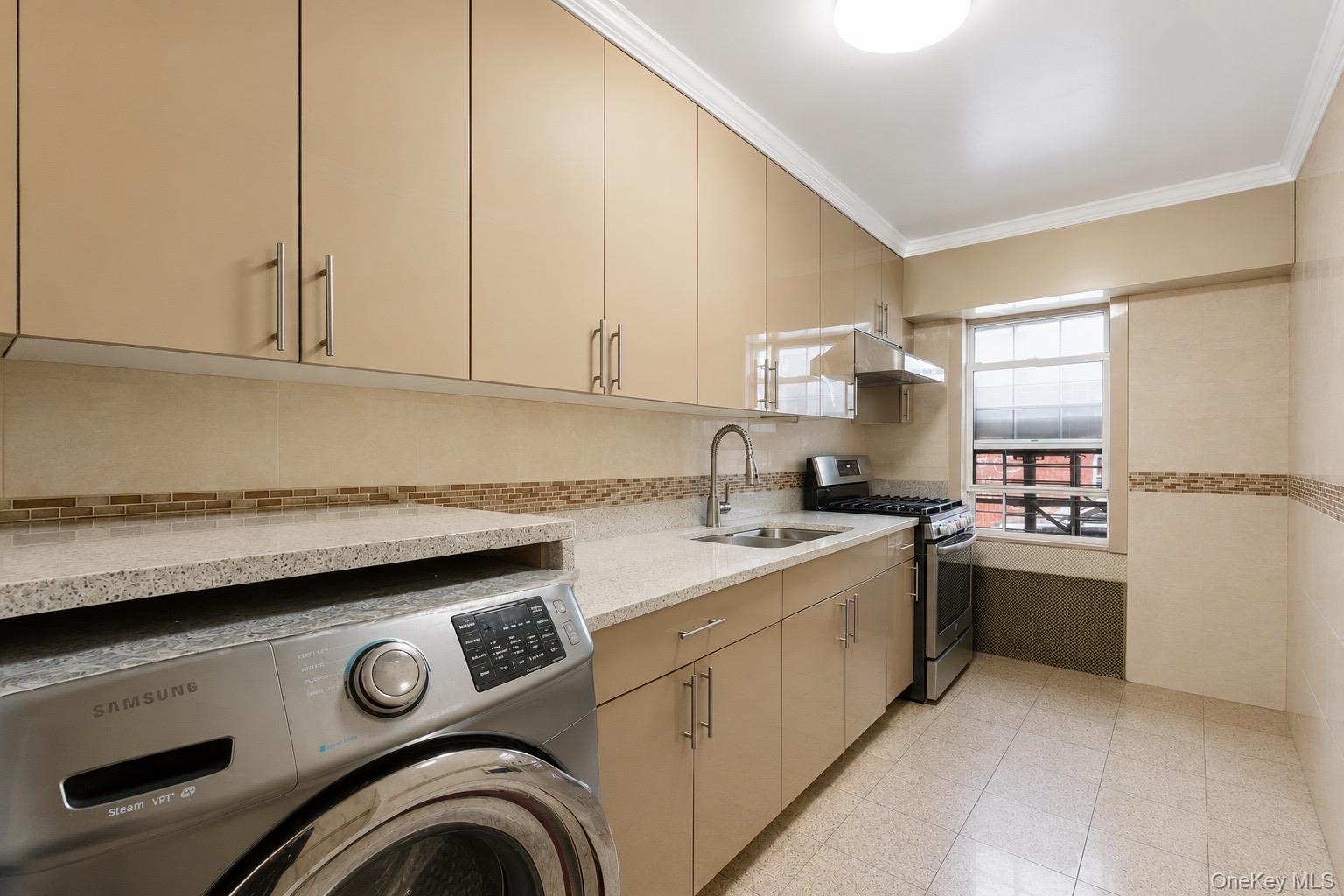 88-11 Elmhurst Avenue A11 Property Photo 5