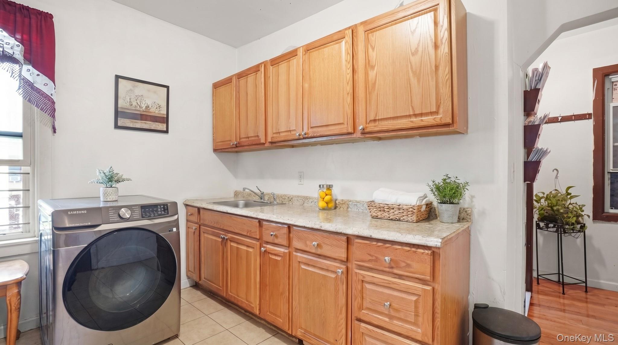 2657 Briggs Avenue Property Photo 11