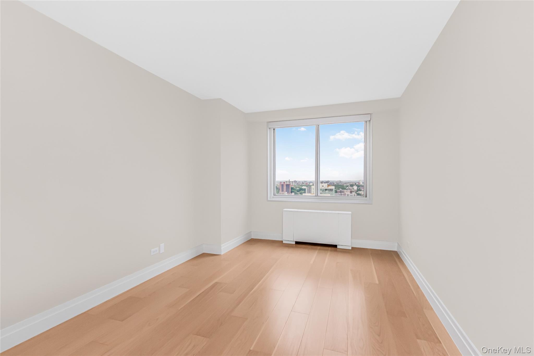 3333 Henry Hudson Parkway 18c Property Photo 6