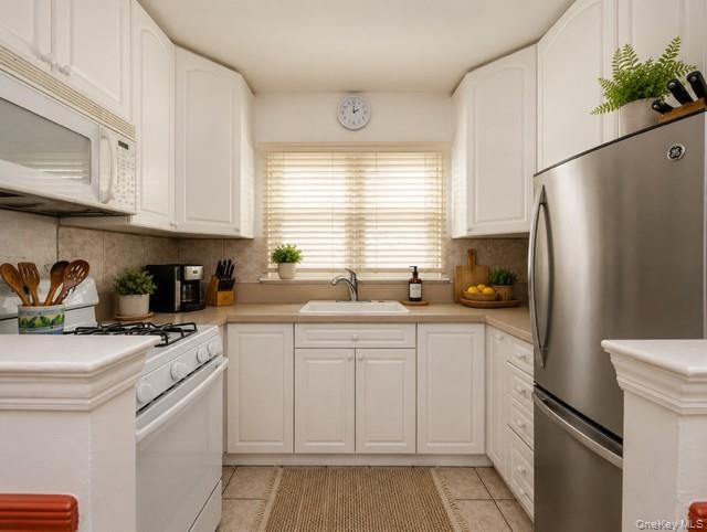 1103 Rhinelander Avenue Property Photo 22