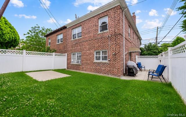 1103 Rhinelander Avenue Property Photo 28