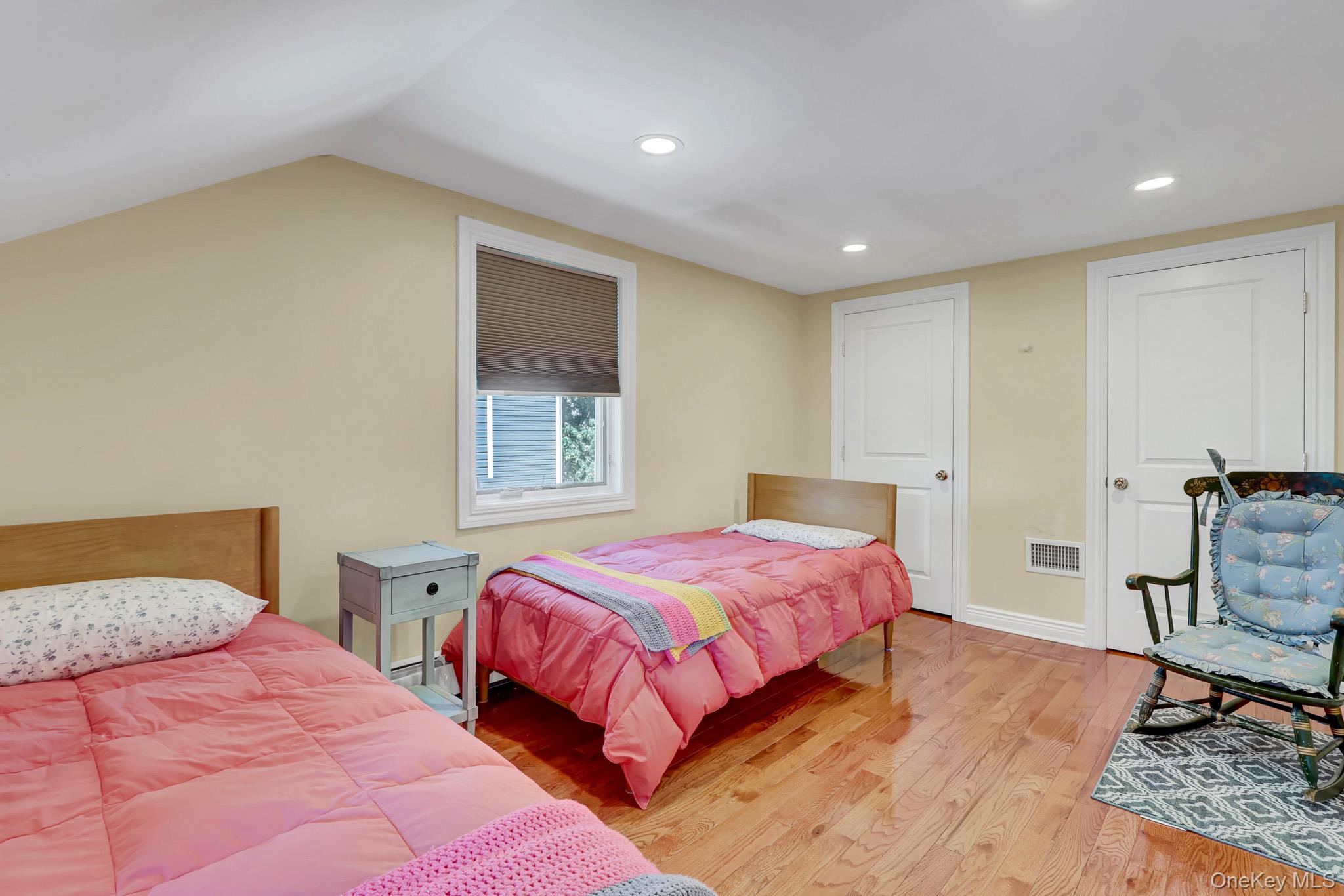 360 Westminster Road Property Photo 27