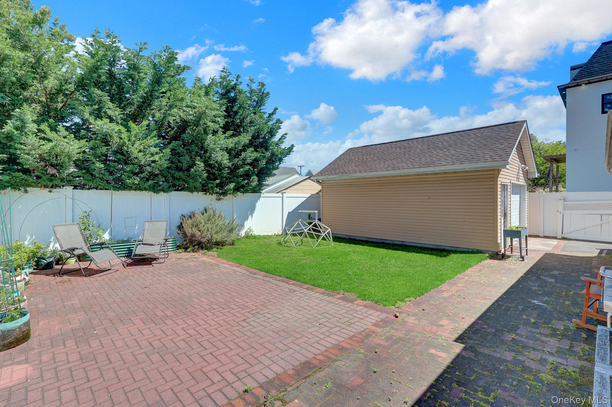 360 Westminster Road Property Photo 28