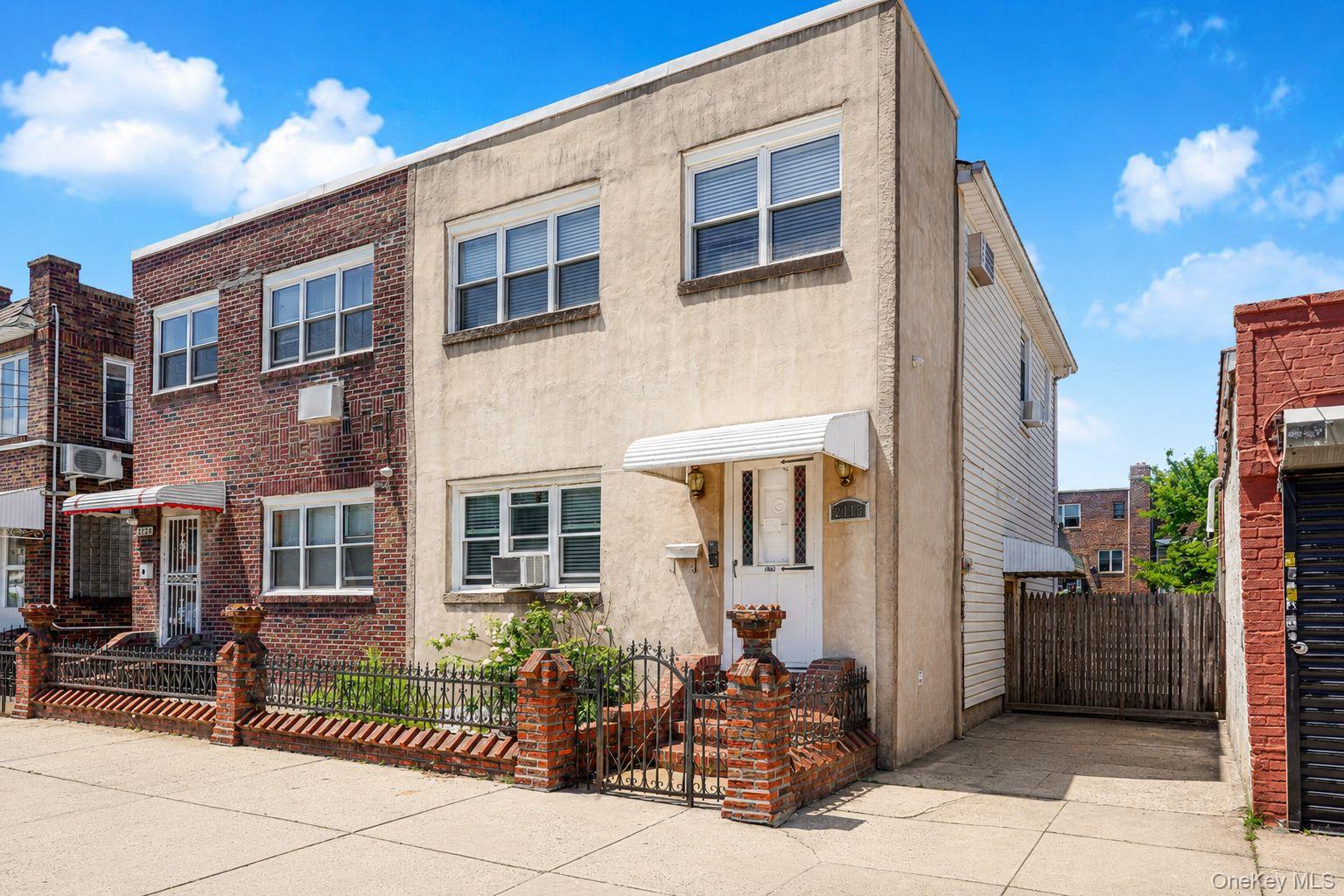 2118 W 7th Street Property Photo 1