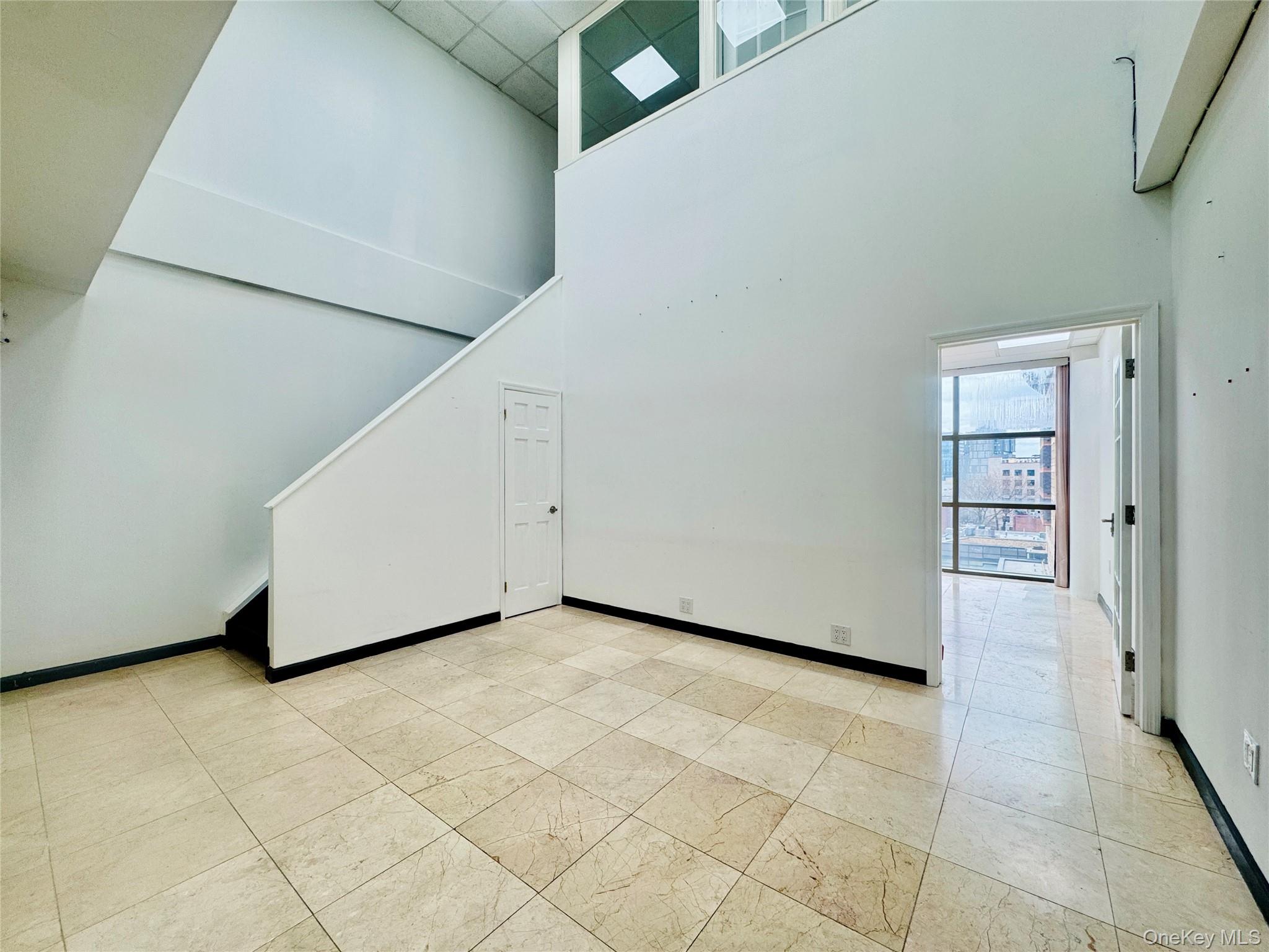 39-07 Prince Street 6f Property Photo 3