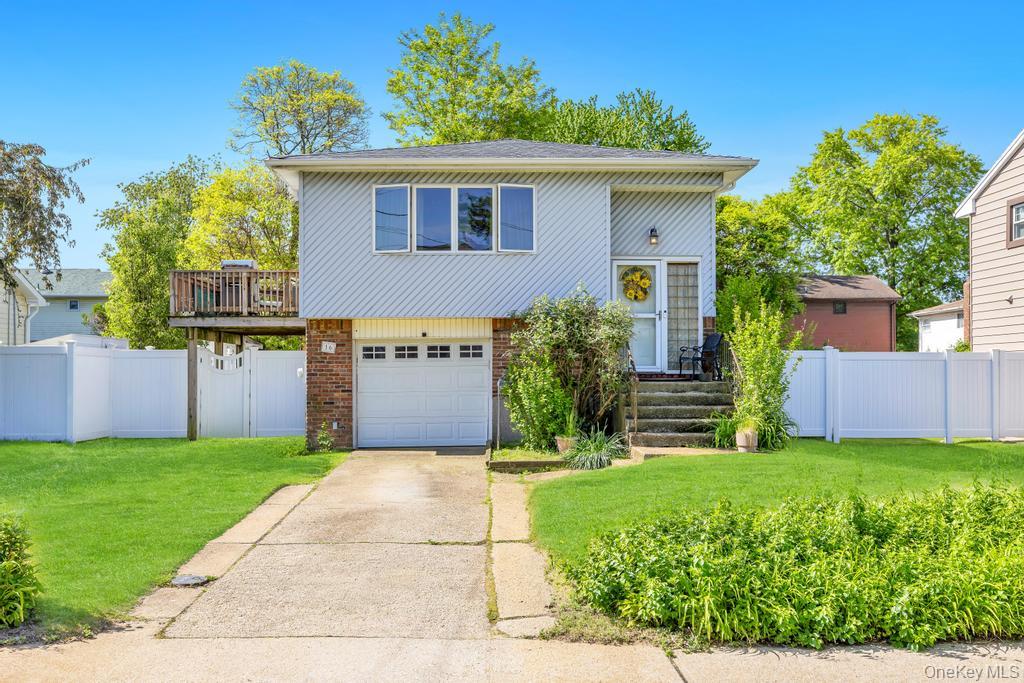 16 E Grove Street Property Photo 1
