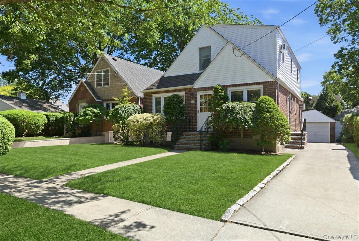 154 Cypress Street Property Photo 3