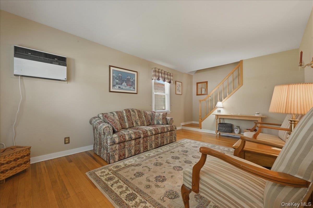 154 Cypress Street Property Photo 4