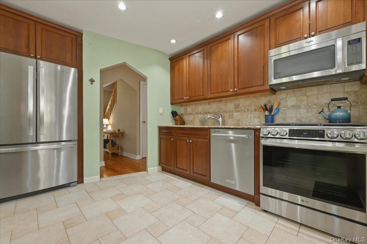 154 Cypress Street Property Photo 17