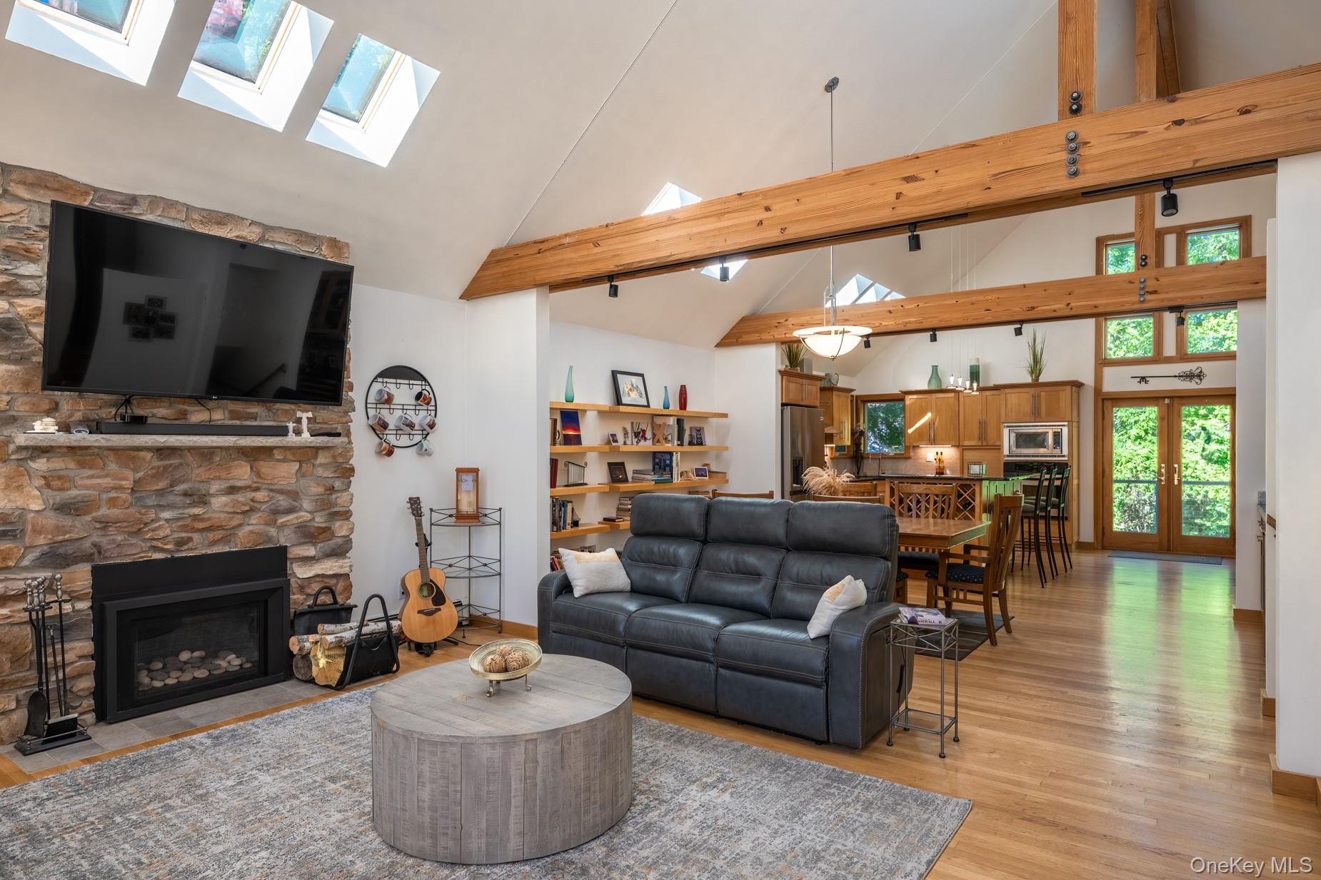 15 John Street Property Photo 6