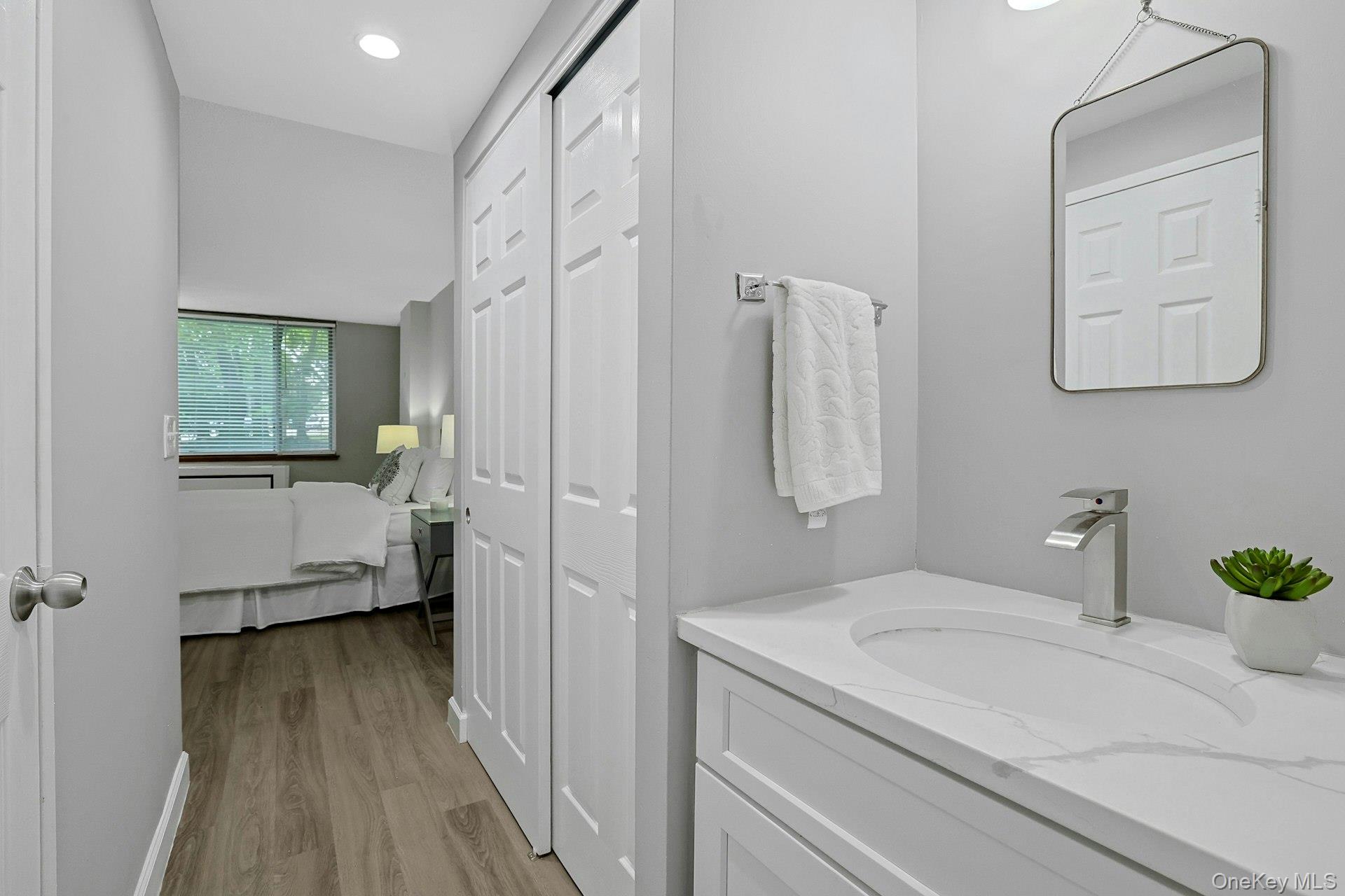 1270 North Avenue 1h Property Photo 12