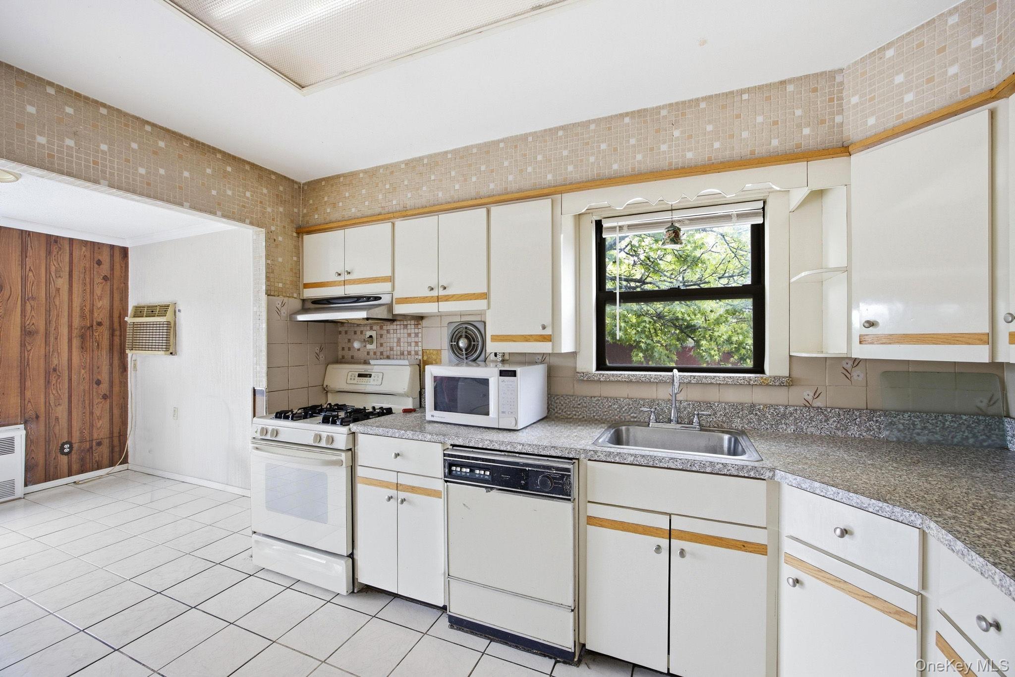63-01 Borden Avenue Property Photo 8