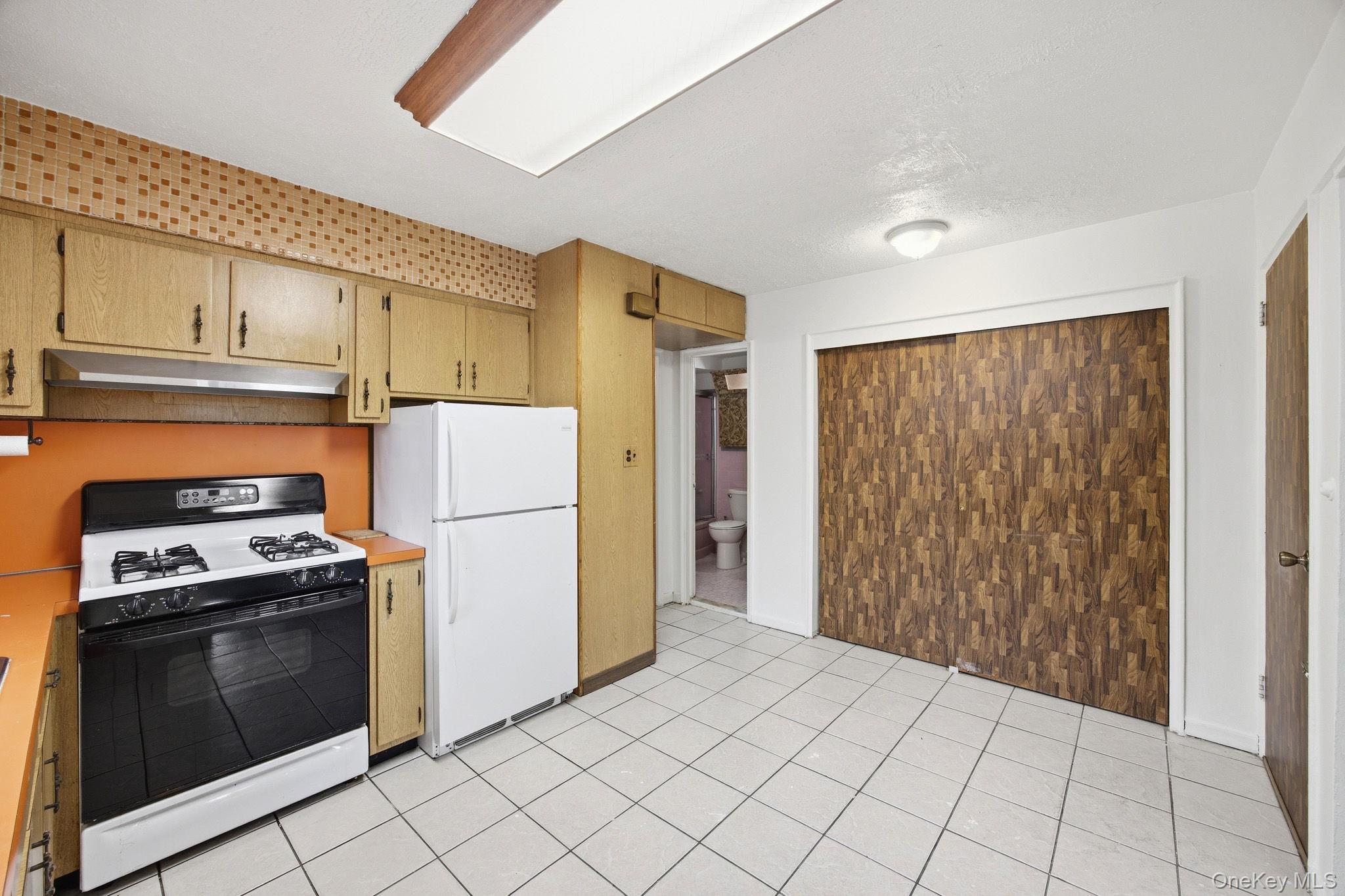 63-01 Borden Avenue Property Photo 14