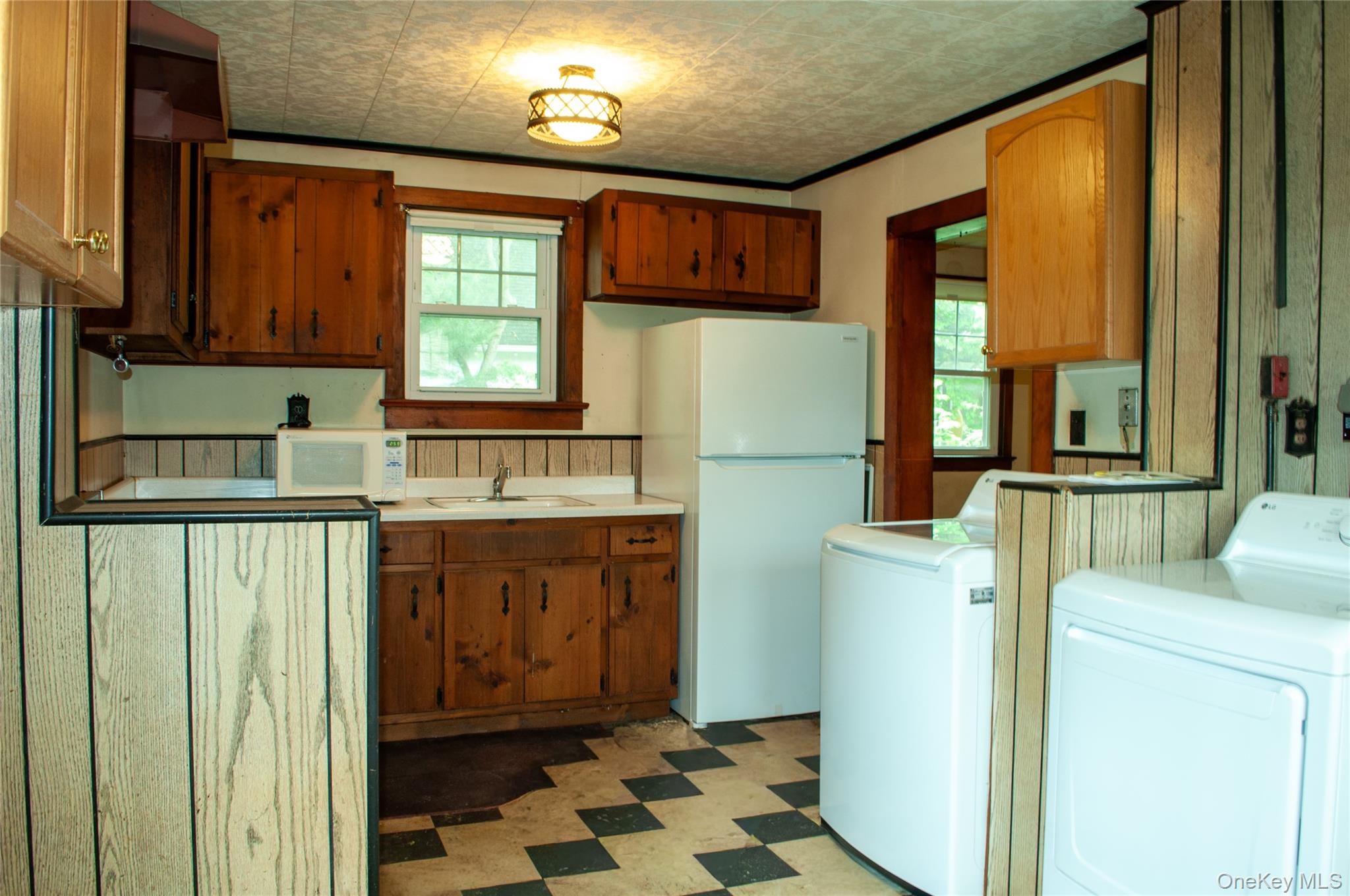 22 Oakland Avenue Property Photo 9