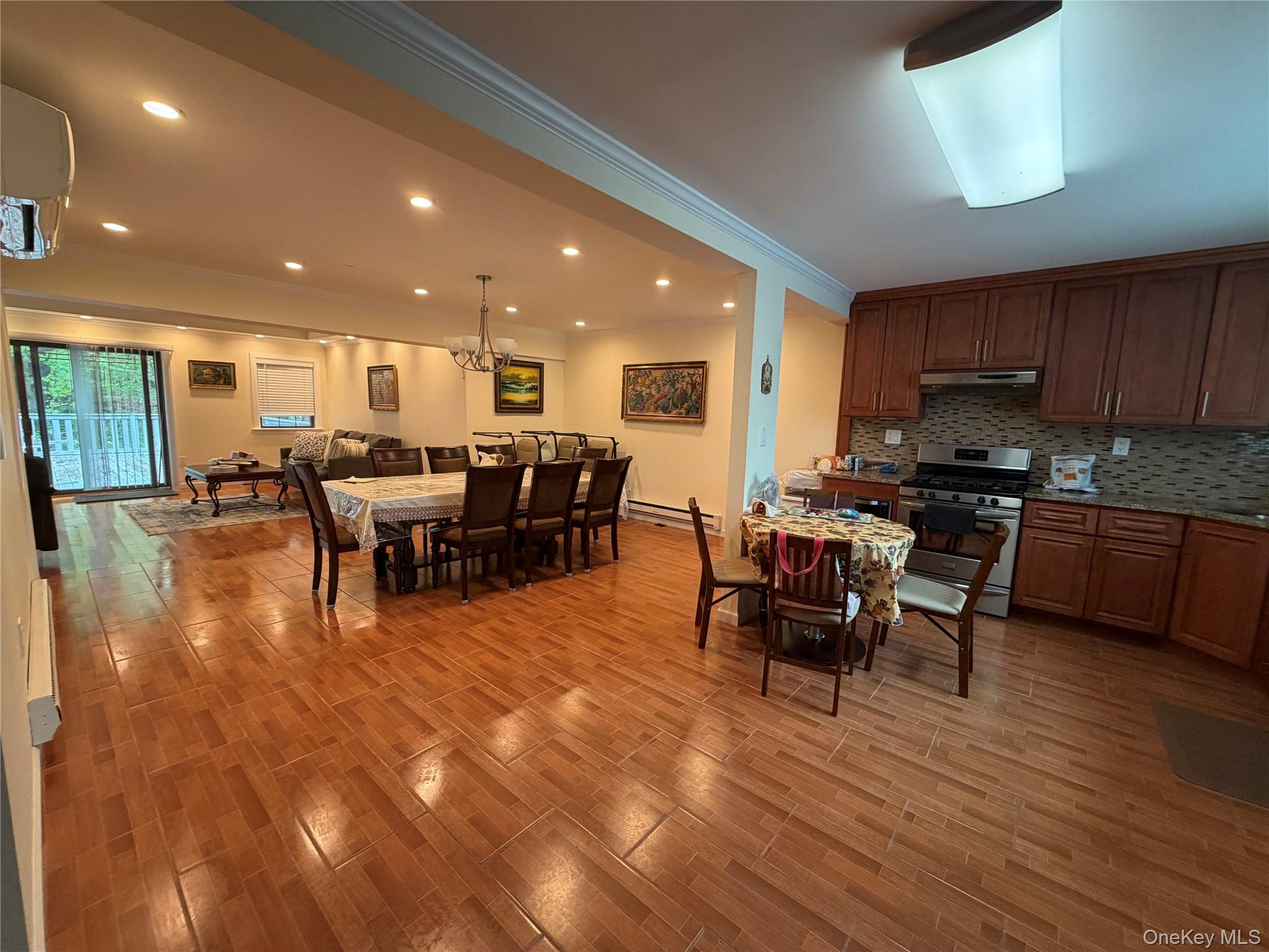8 Peter Way Property Photo 6
