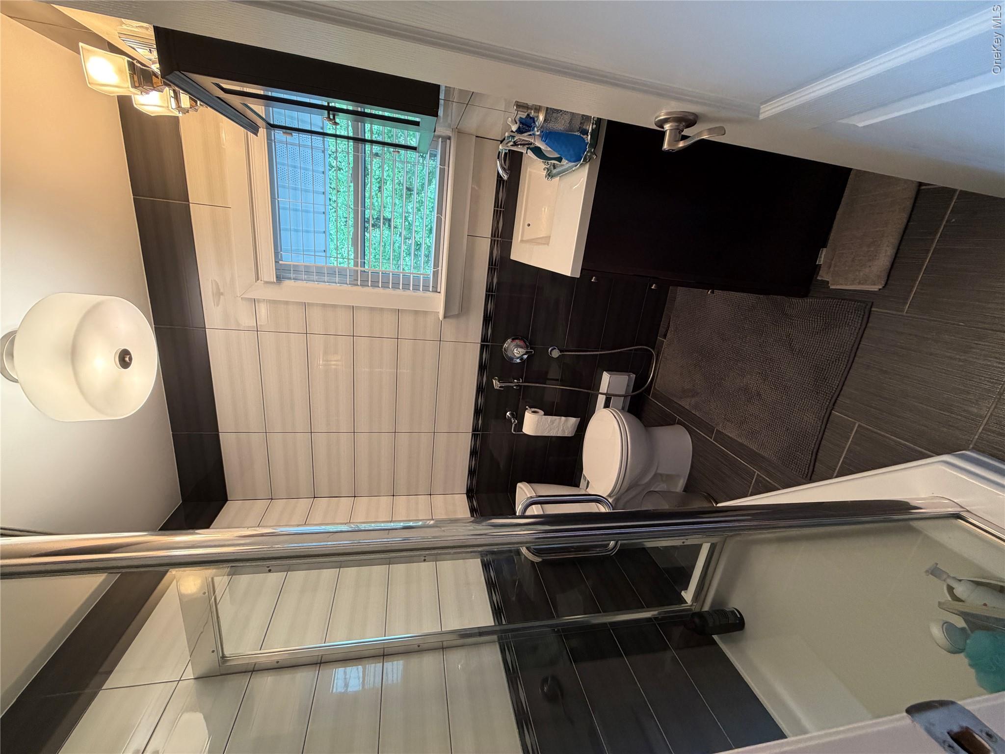 8 Peter Way Property Photo 12