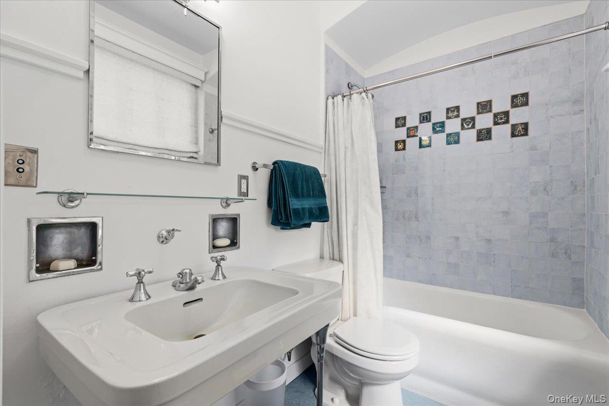254 Mclain Street Property Photo 20