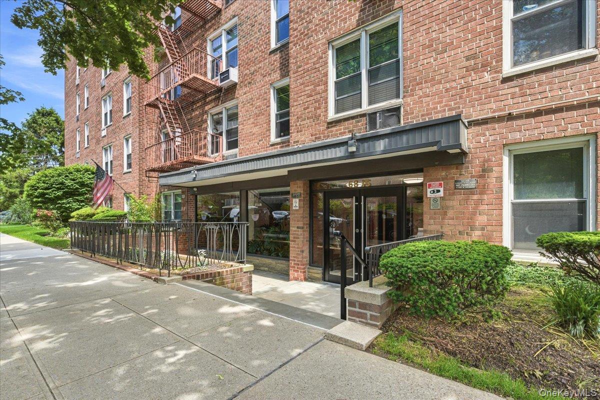 68-15 Selfridge Street 4F Property Photo 1