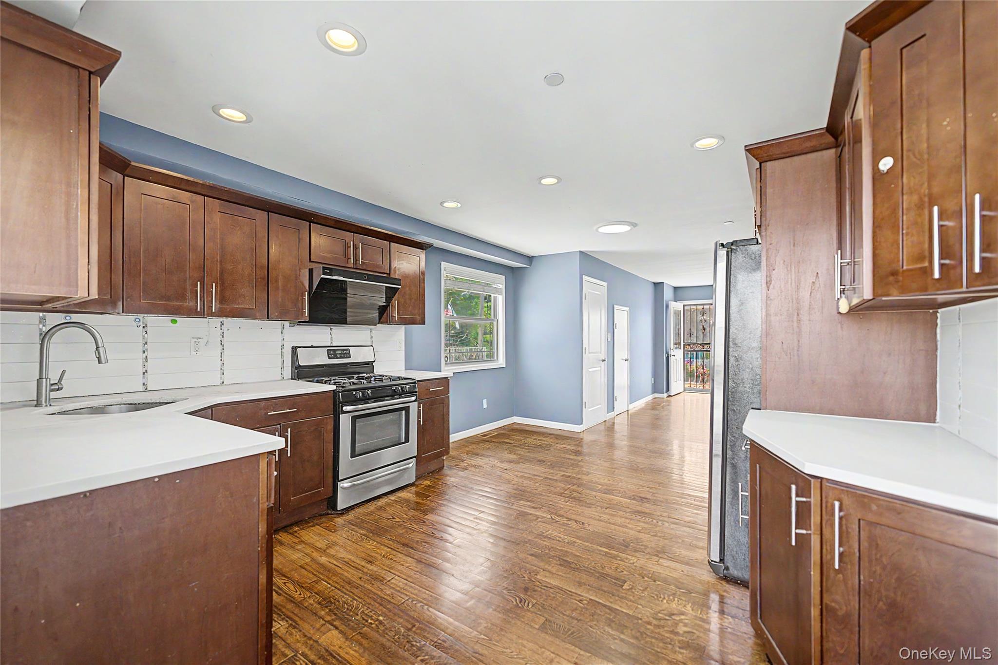 10205 Davenport Court Property Photo 10