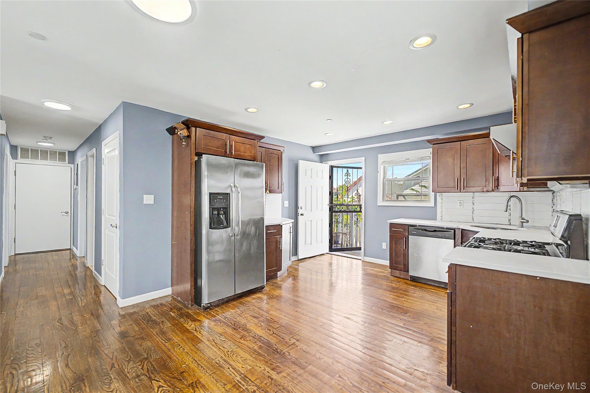 10205 Davenport Court Property Photo 12