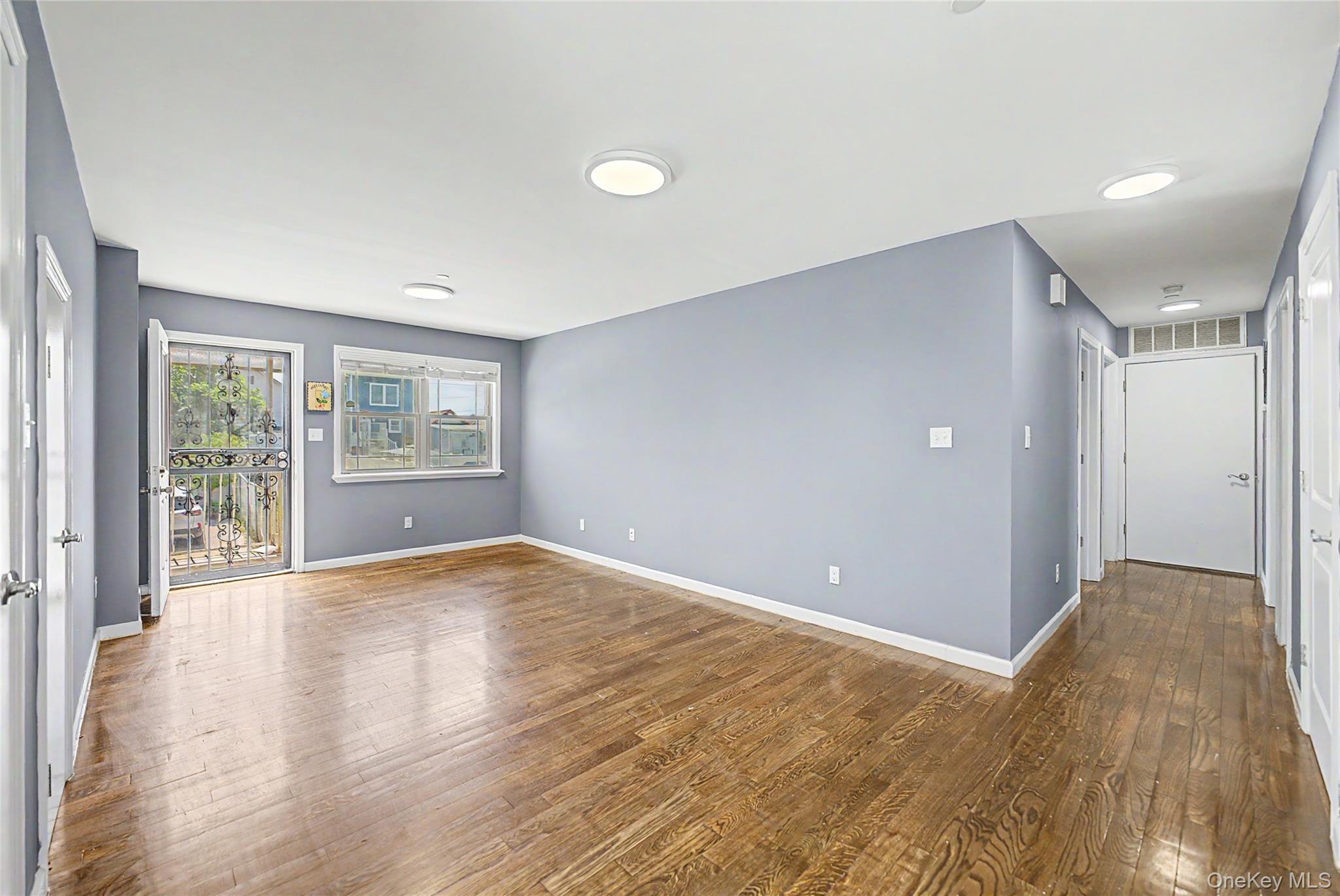10205 Davenport Court Property Photo 13