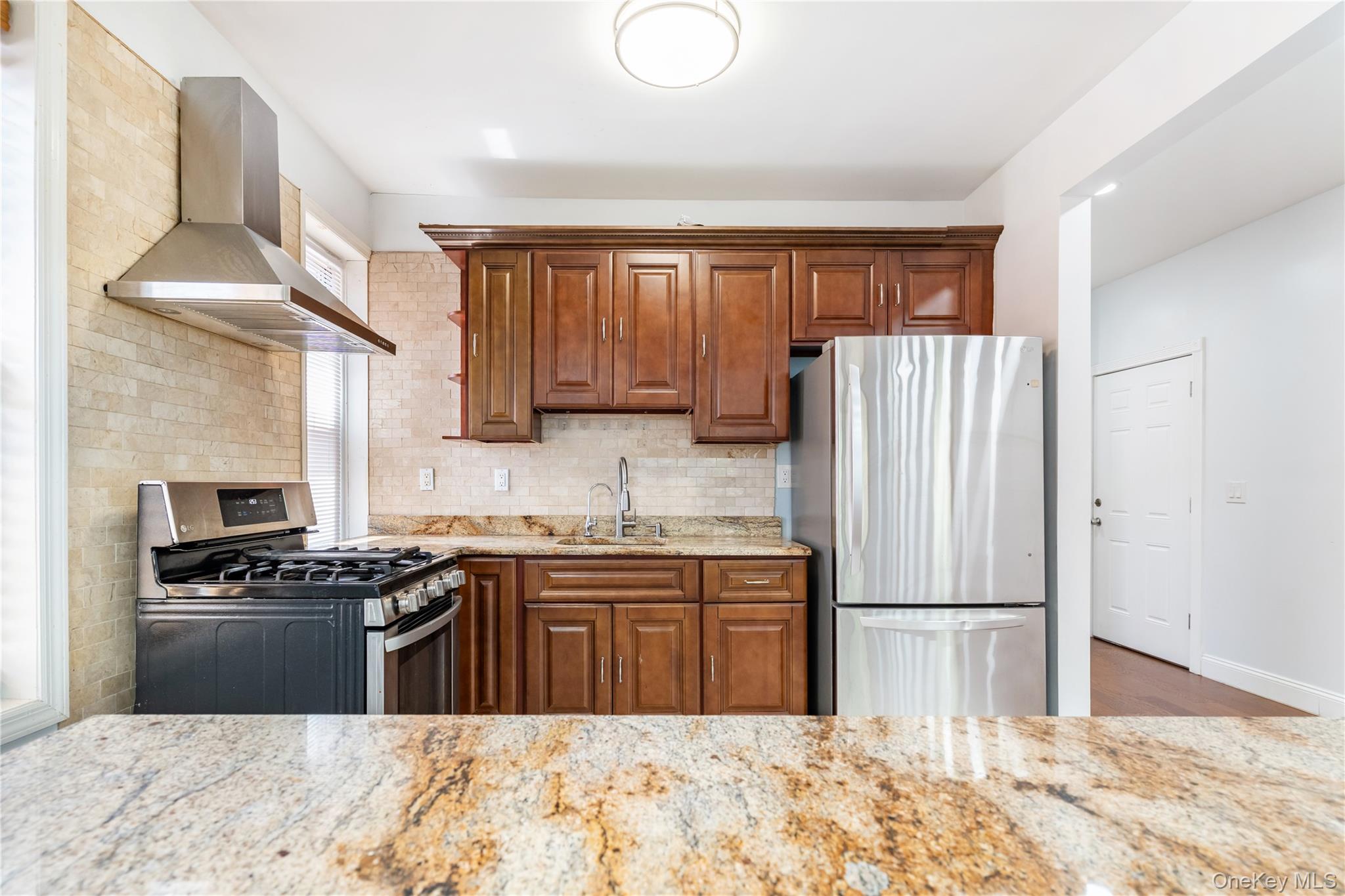 3335 Perry Avenue Property Photo 18