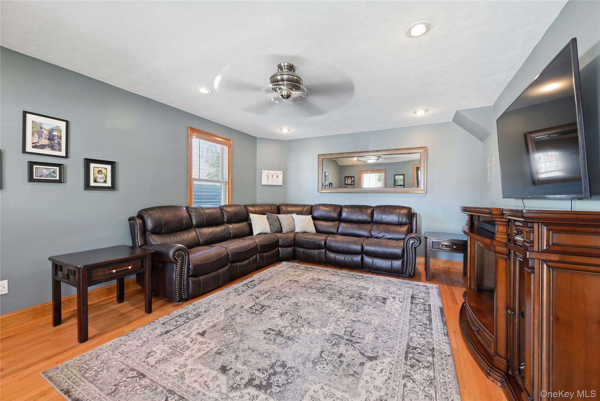 234 Islip Boulevard Property Photo 5