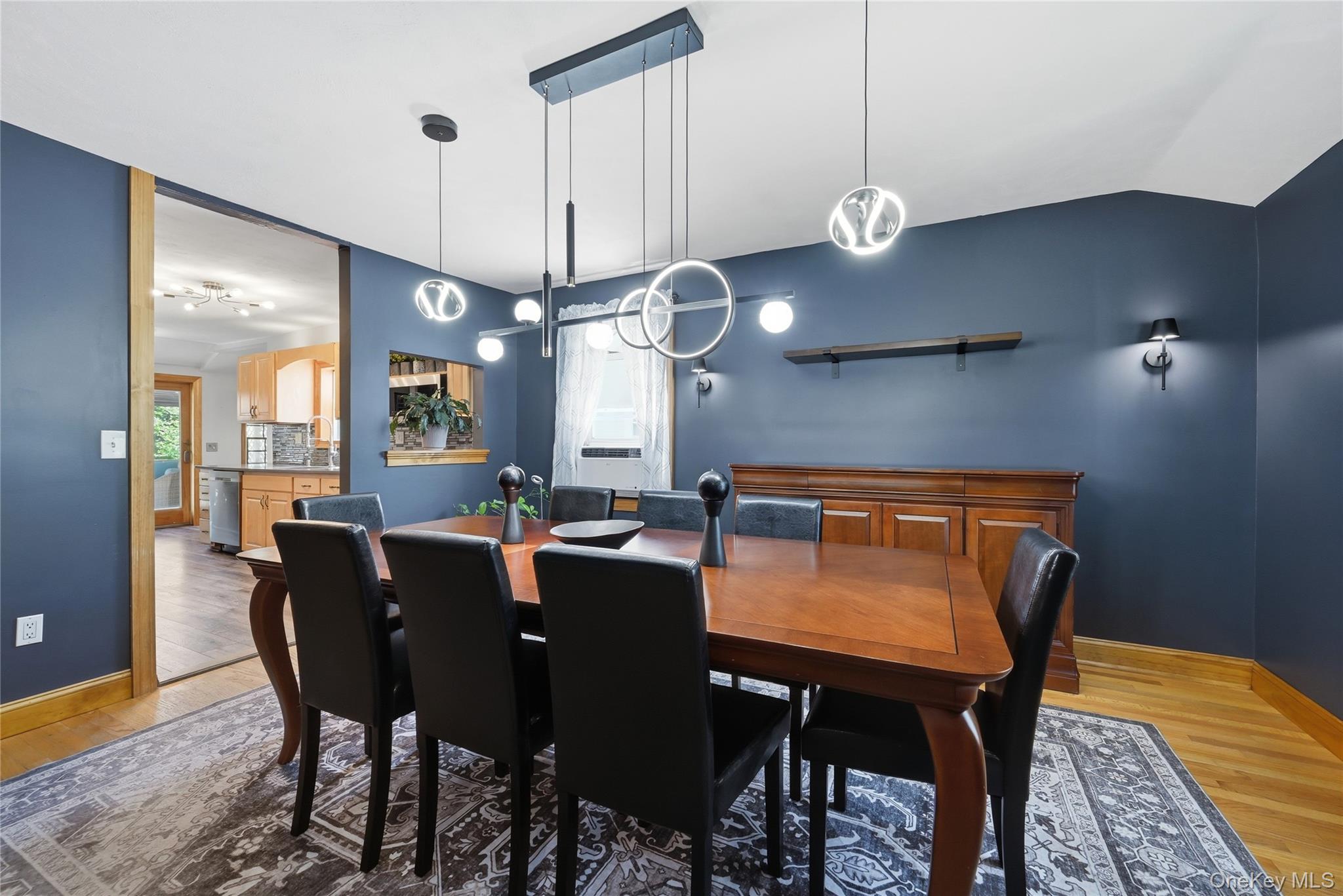 234 Islip Boulevard Property Photo 8