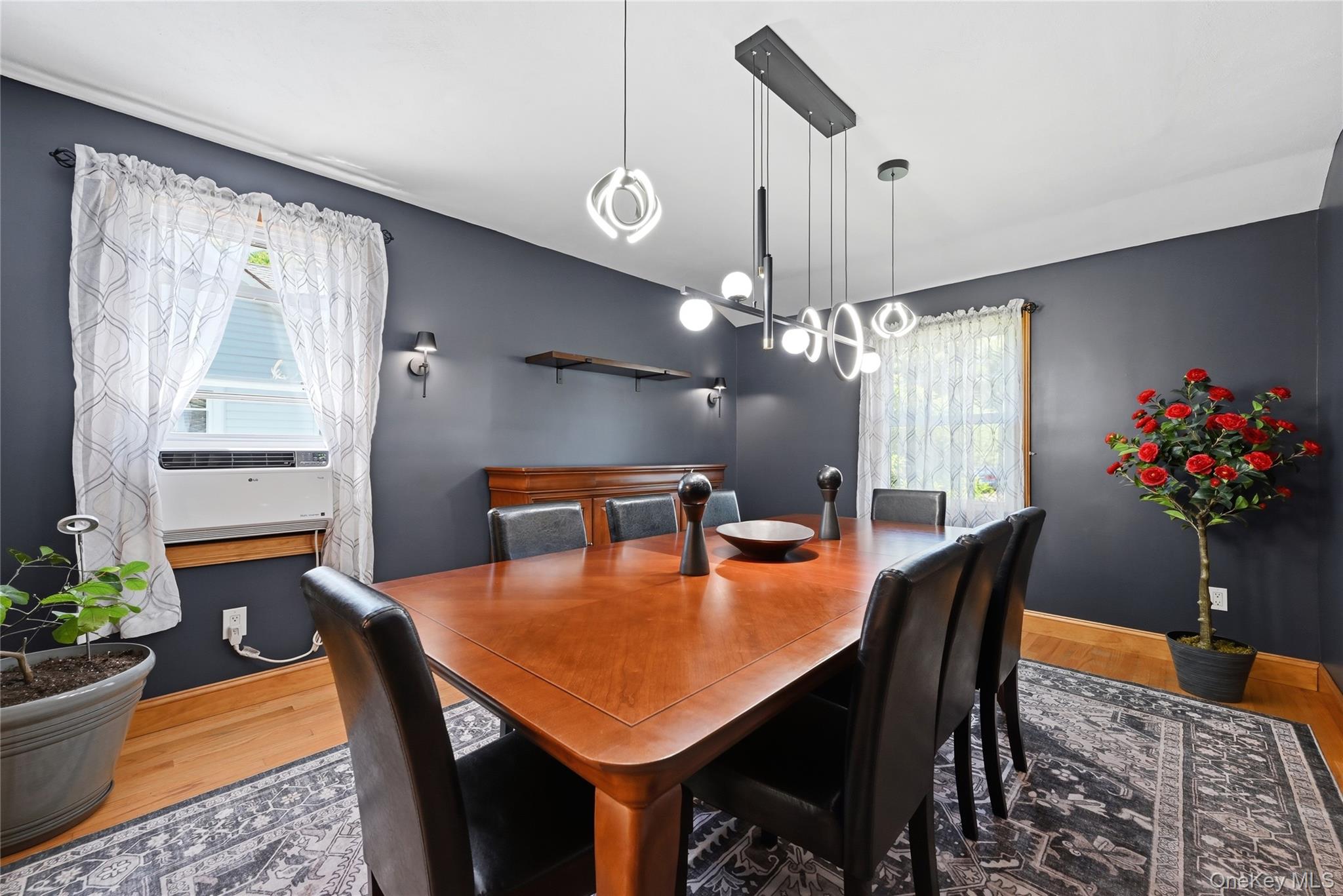 234 Islip Boulevard Property Photo 10
