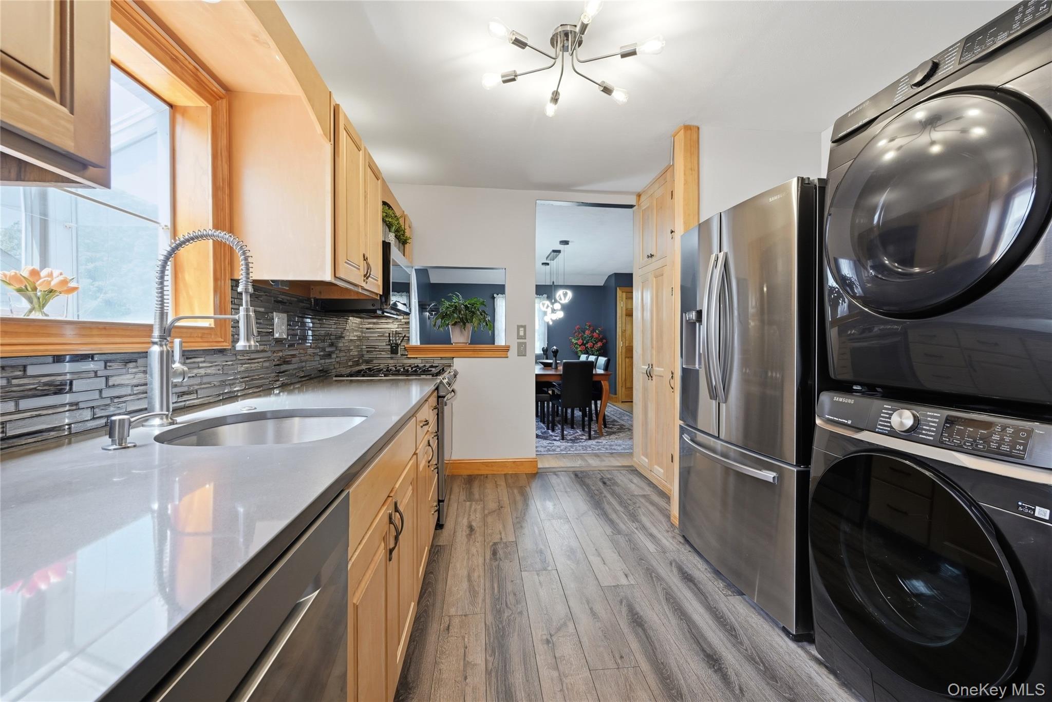 234 Islip Boulevard Property Photo 12
