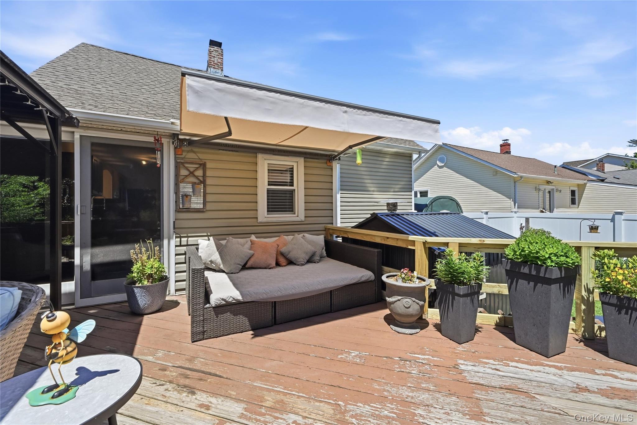 234 Islip Boulevard Property Photo 27