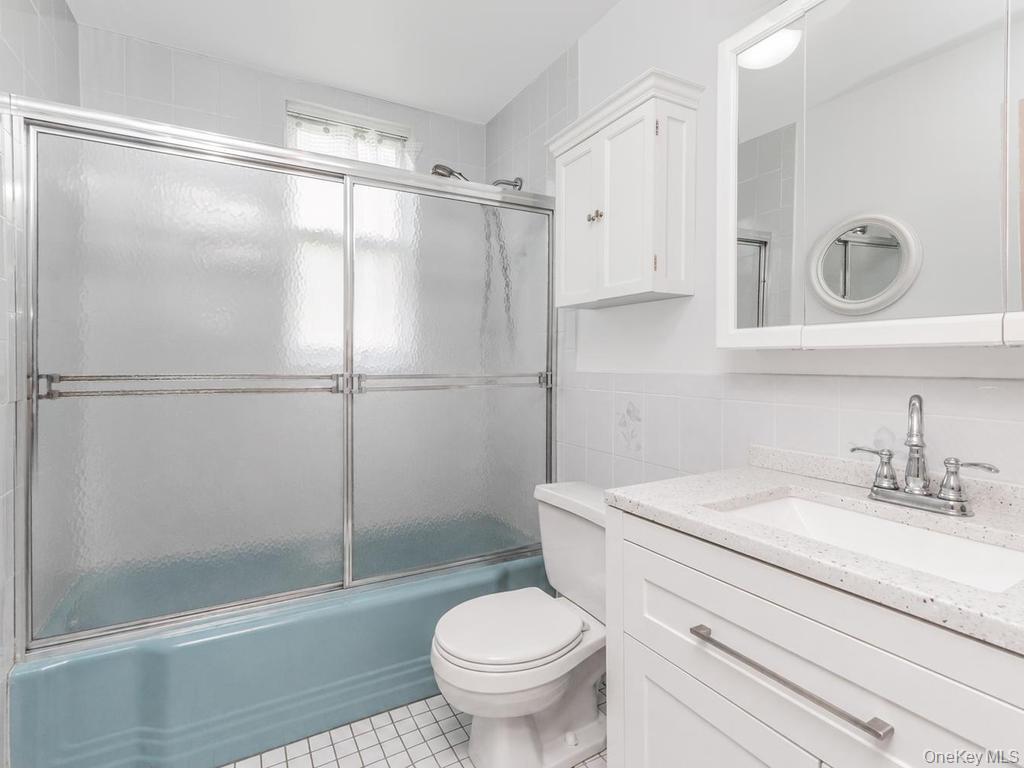 51 Tower Place Property Photo 4
