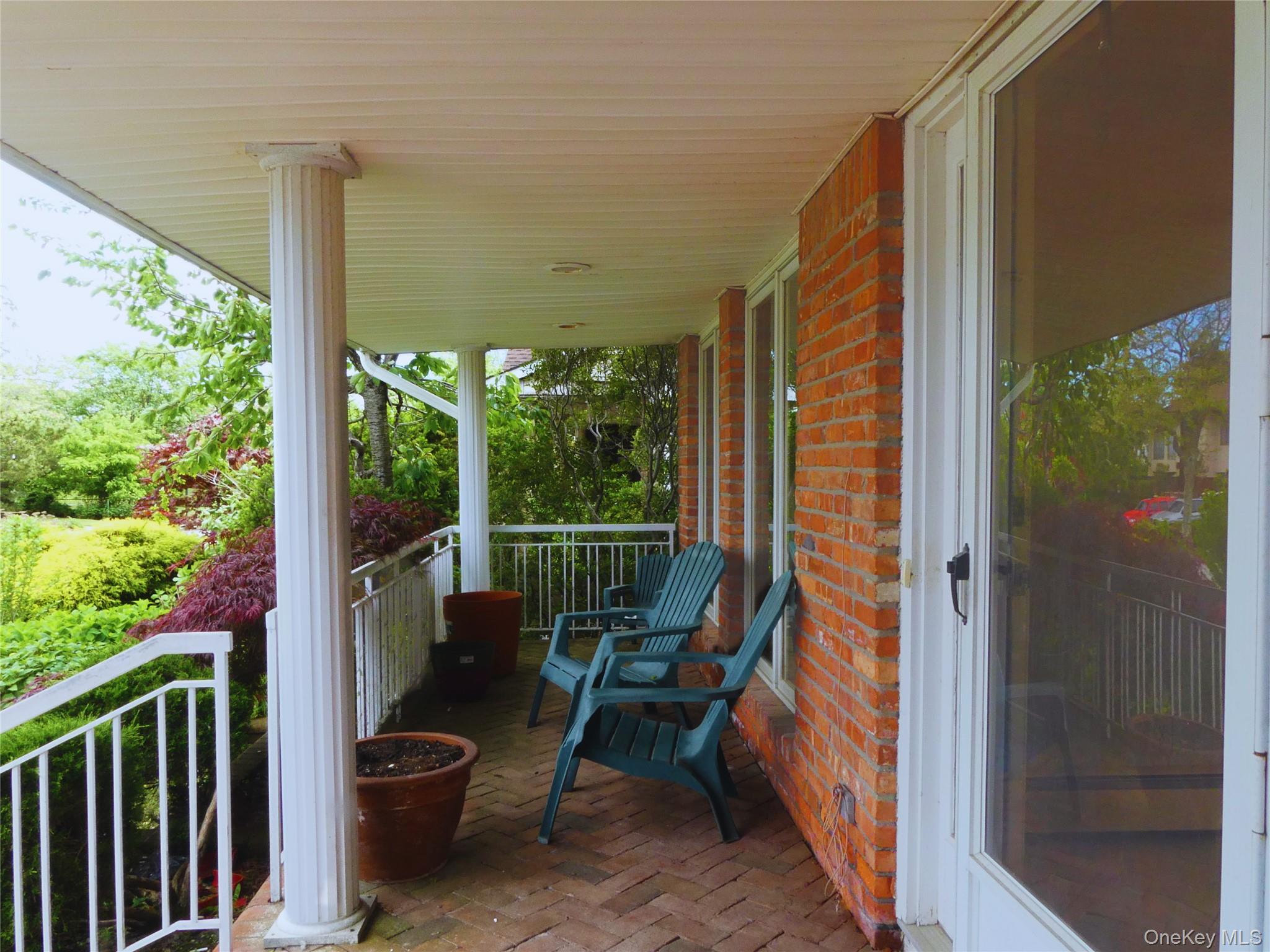 189 Scott Drive Property Photo 3