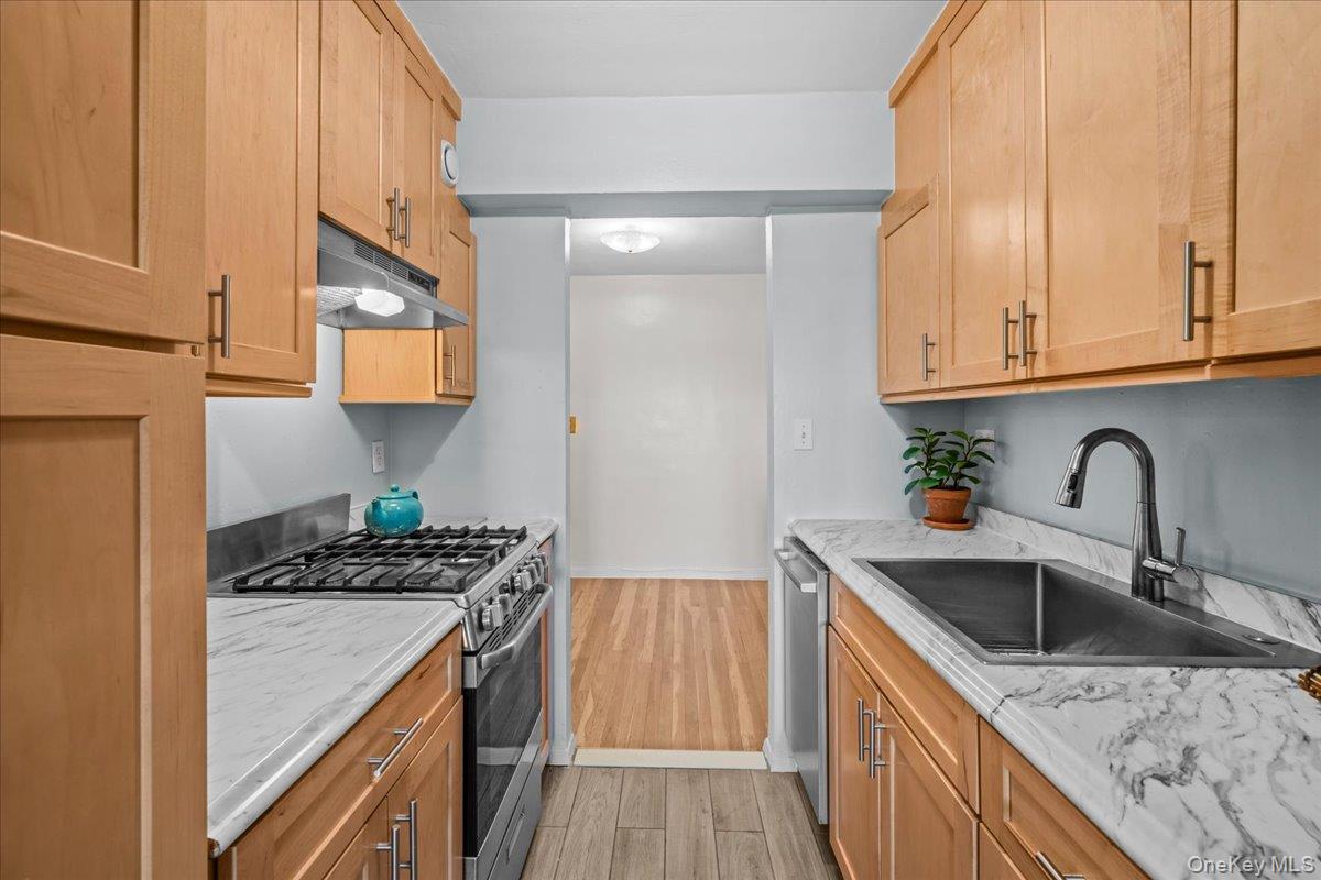 3030 Johnson Avenue 5a Property Photo 8